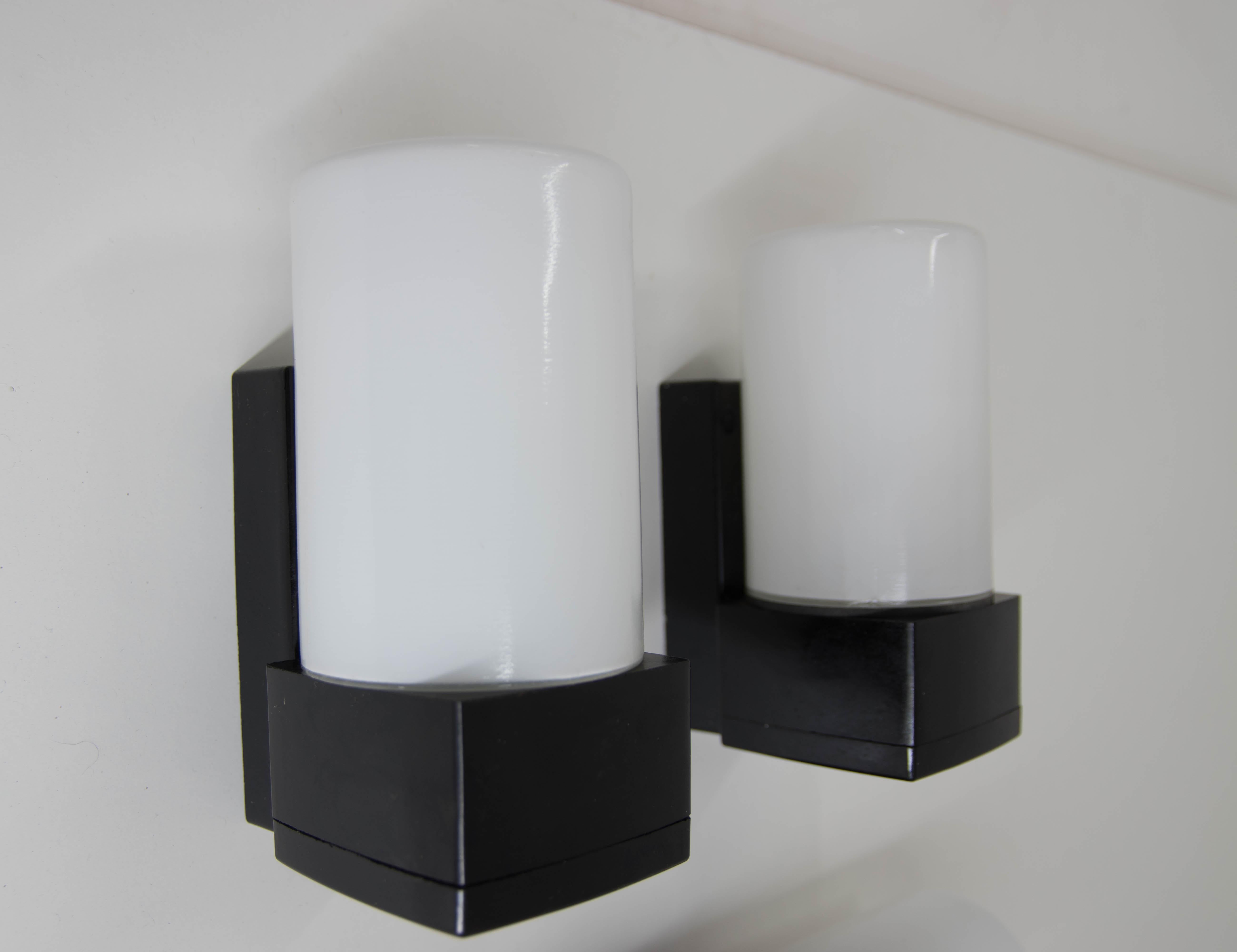 Set of Three Mid-Century Wall Lamps, 1950s In Good Condition For Sale In Praha, CZ