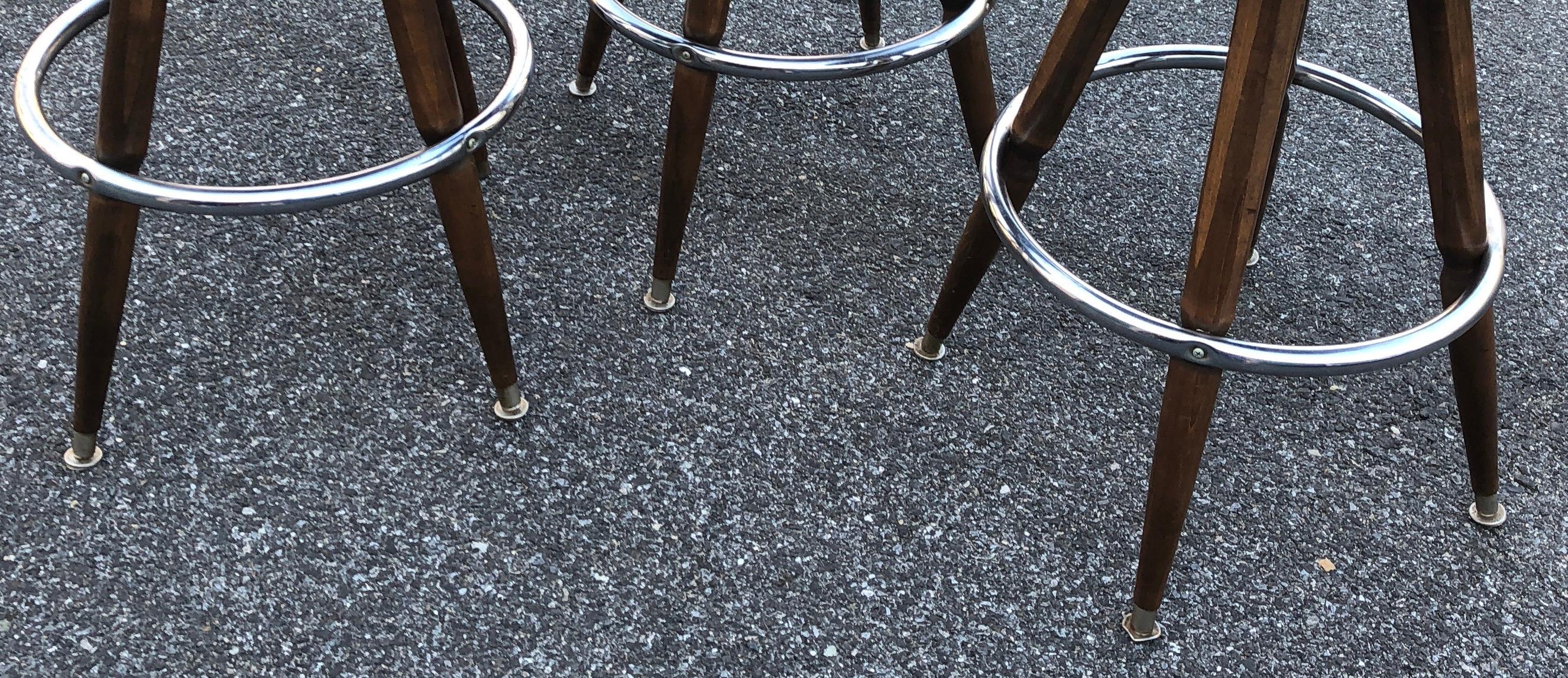 Set Of Three Mid-Century White Faux-Suede Bar Stools 10