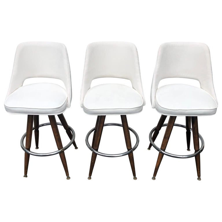 Mid-Century Modern Set of Three Mid-Century White Faux-Suede Bar Stools For Sale