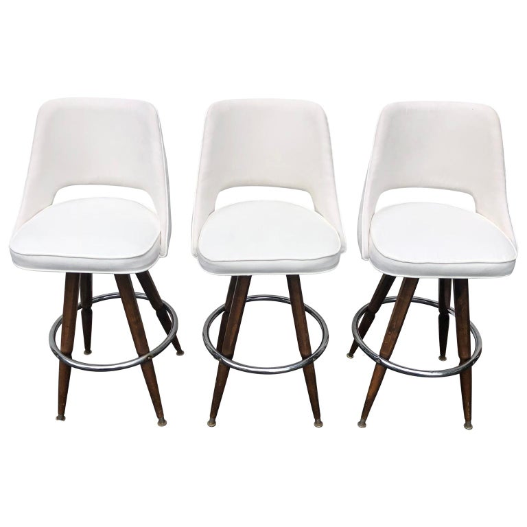 American Set of Three Mid-Century White Faux-Suede Bar Stools For Sale
