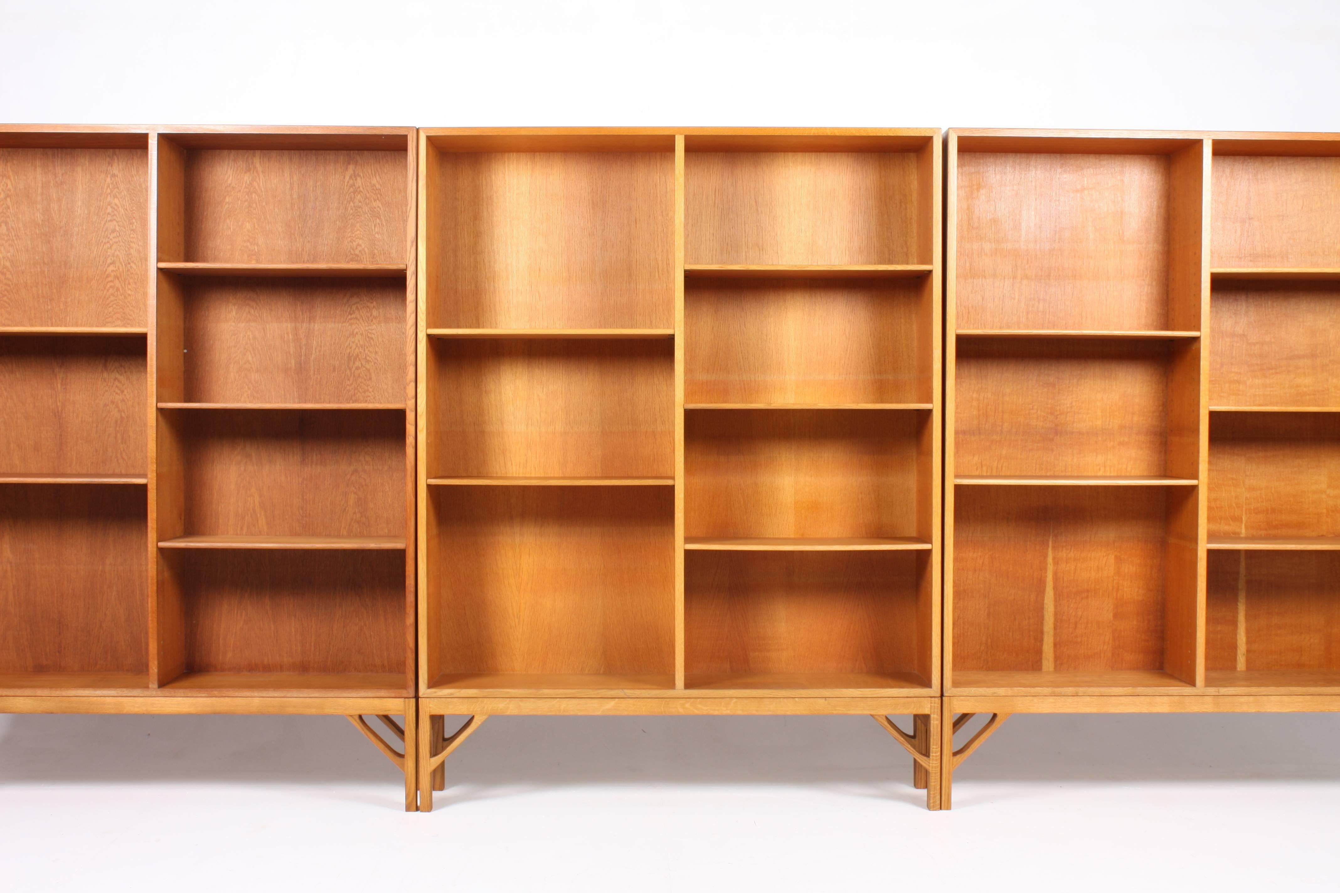 Scandinavian Modern Set of Three Midcentury Bookcases in Oak by Børge Mogensen, Made in Denmark