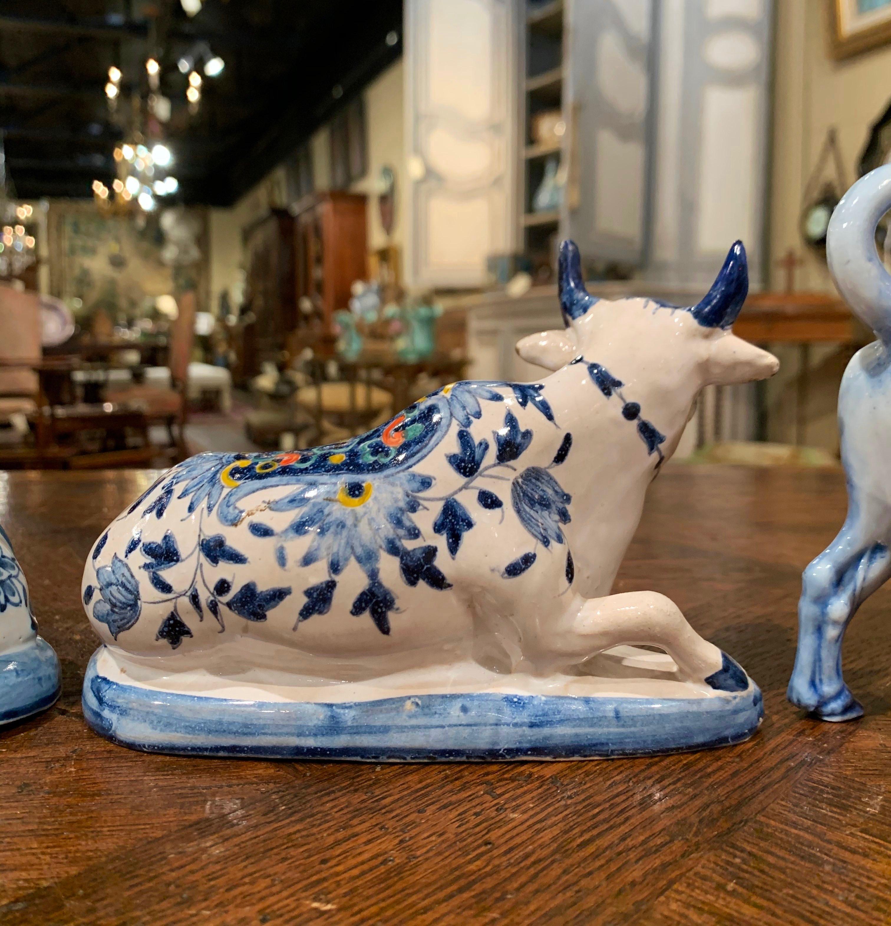 Set of Three Midcentury Dutch Blue and White Hand Painted Porcelain Cow Figures For Sale 1