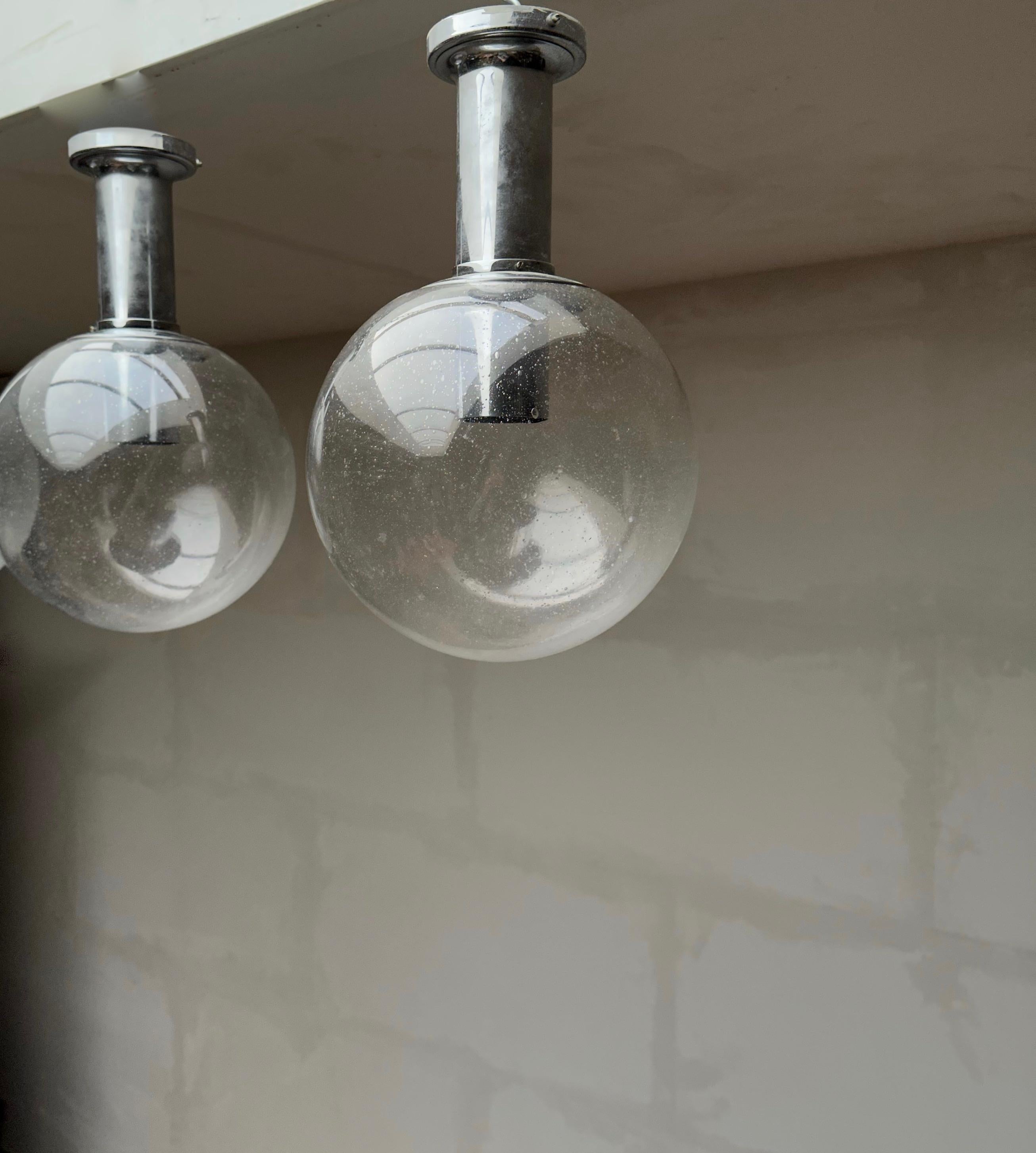 Set of 3 Mid-Century Flush Mounts / Pendant with Stunning Glass Globe Shades In Excellent Condition For Sale In Lisse, NL