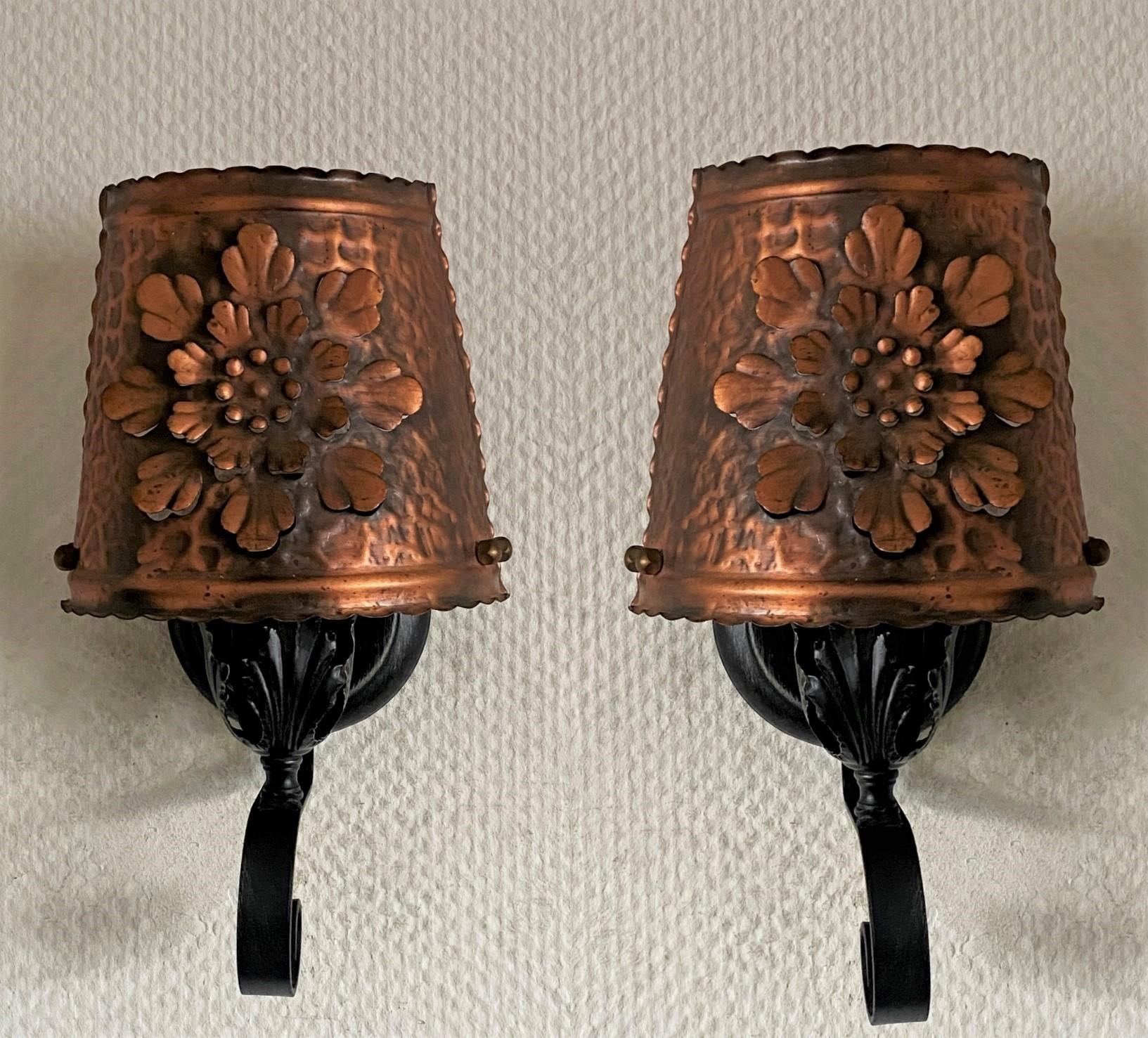 Arts and Crafts Set of Three Midcentury Spanish Wrought Iron Pierced Copper Wall Sconces, 1950s For Sale