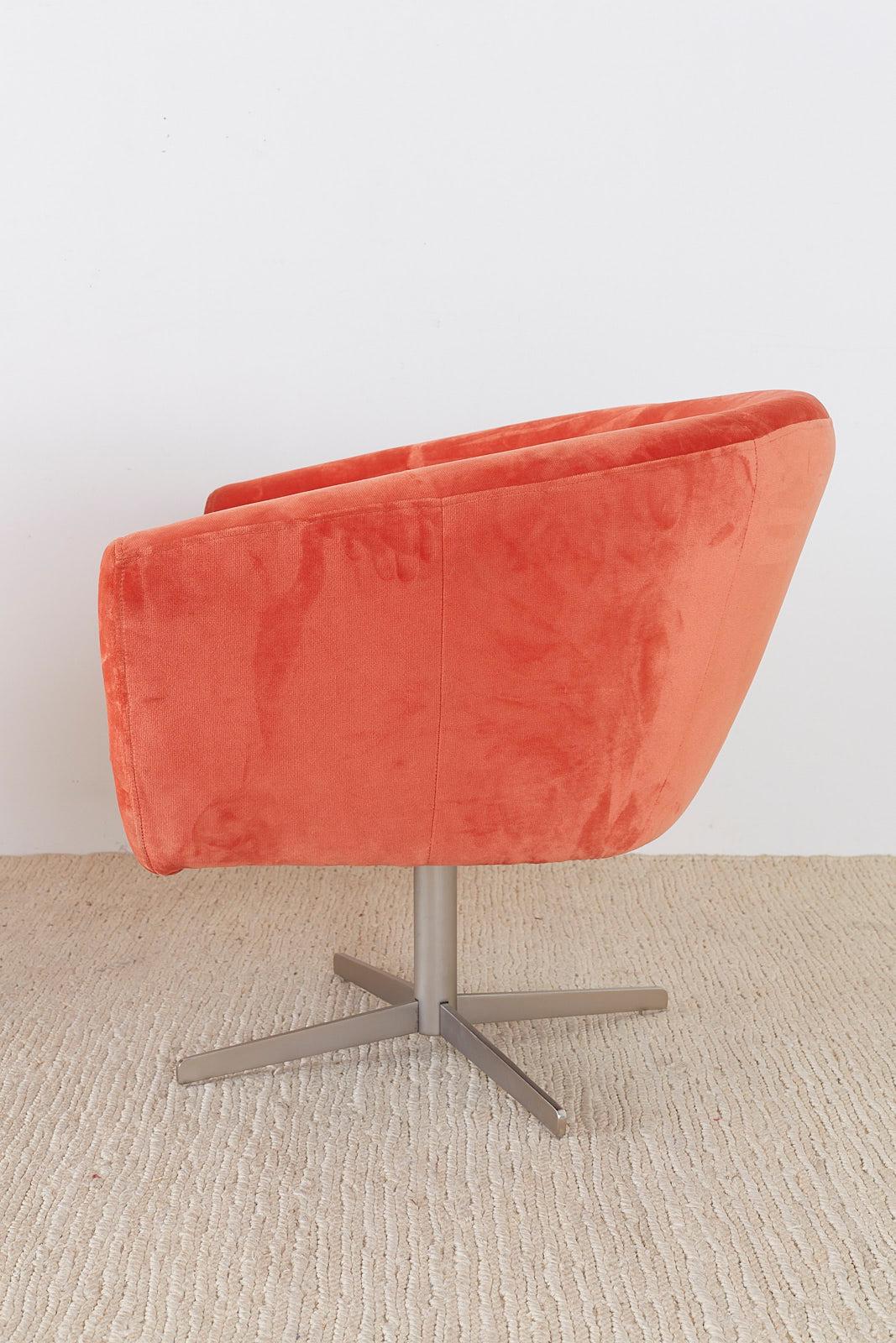 Set of Three Milo Baughman Style Swivel Lounge Chairs (Metall)