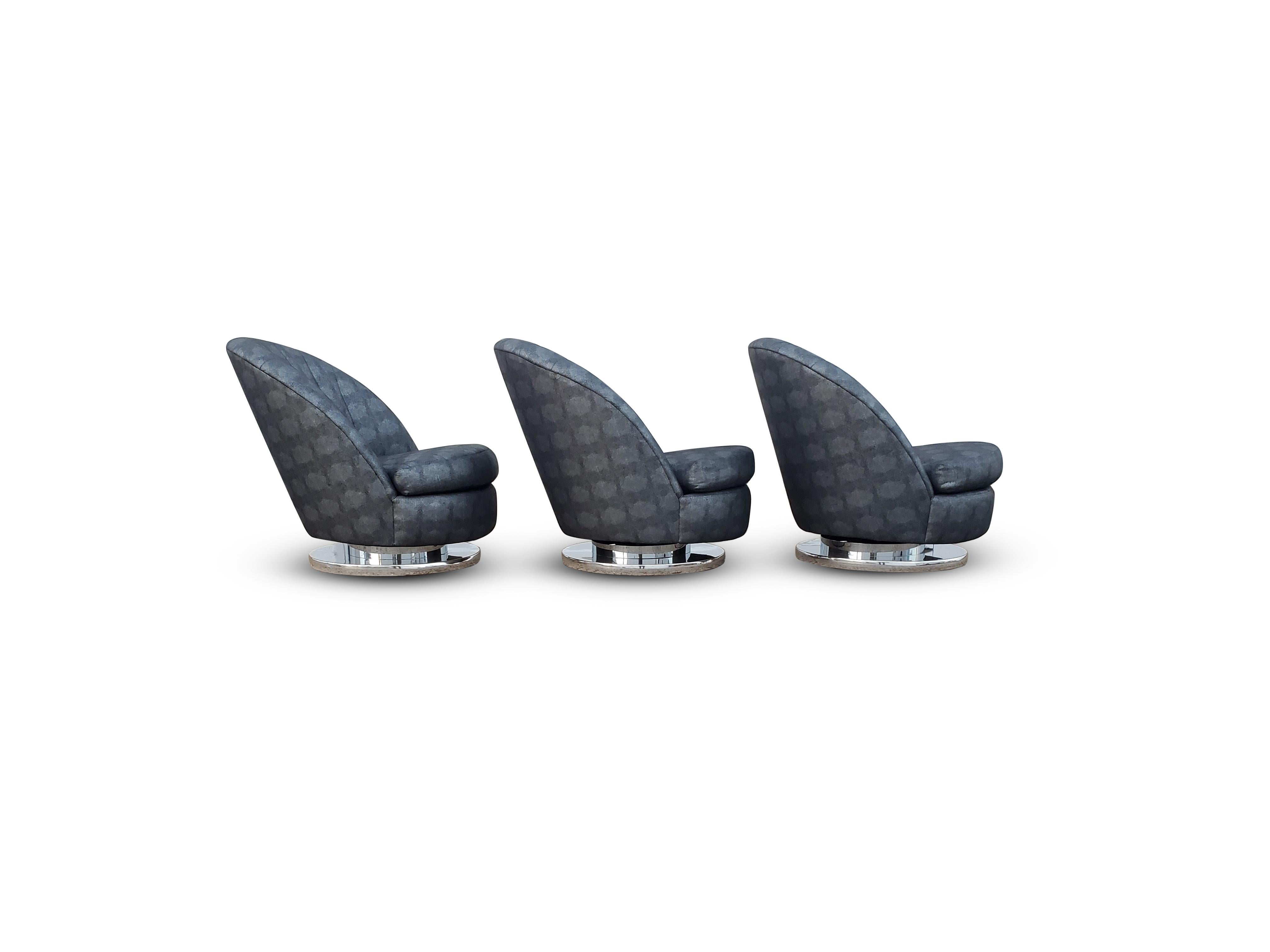 Set of Three Milo Baughman Tilt and Swivel Lounge Chairs Chrome Bases   In Good Condition For Sale In Middlesex, NJ
