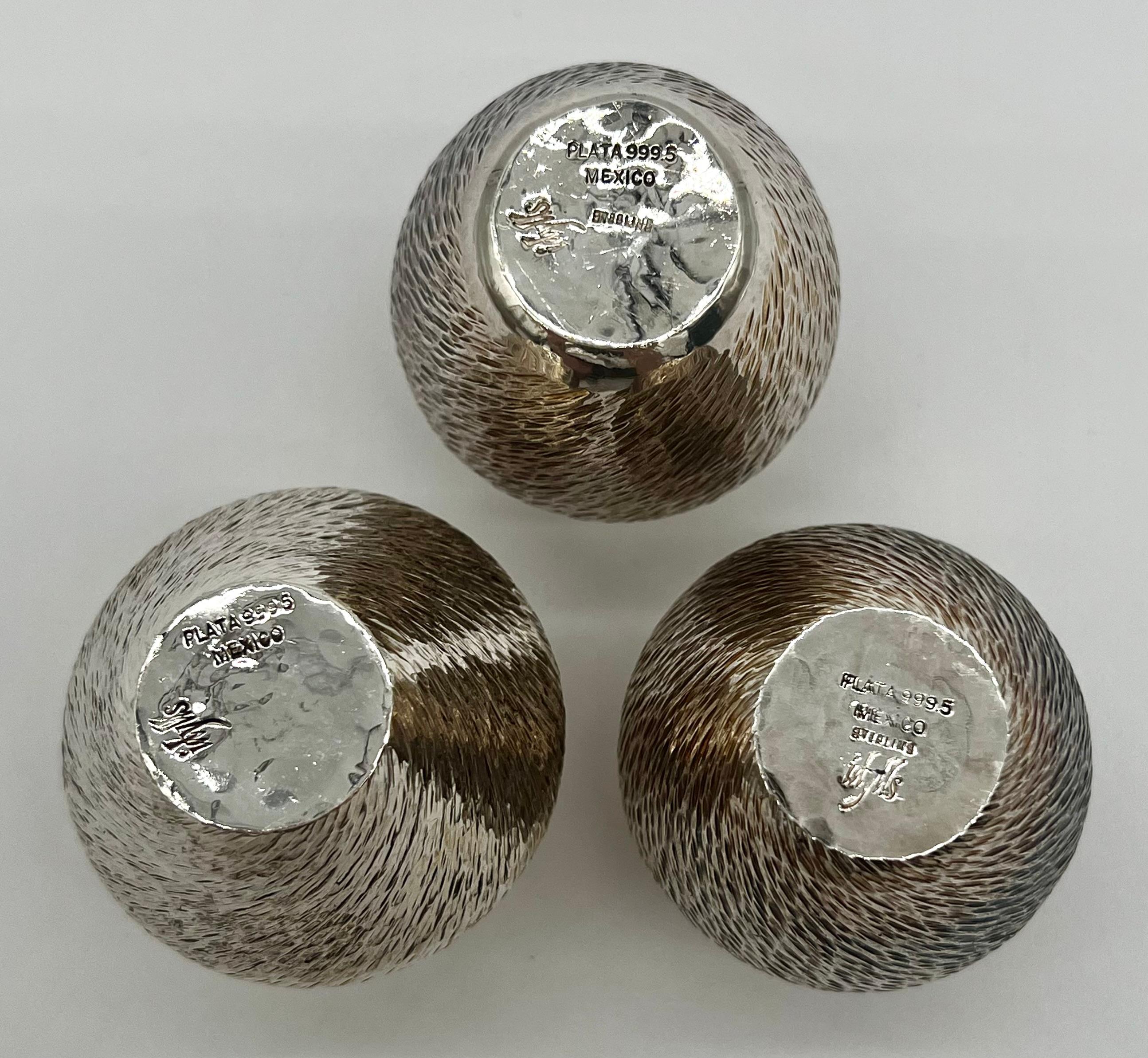 Juego de tres floreros en miniatura de plata de México .999 Fina Firmado Idilios en venta 4