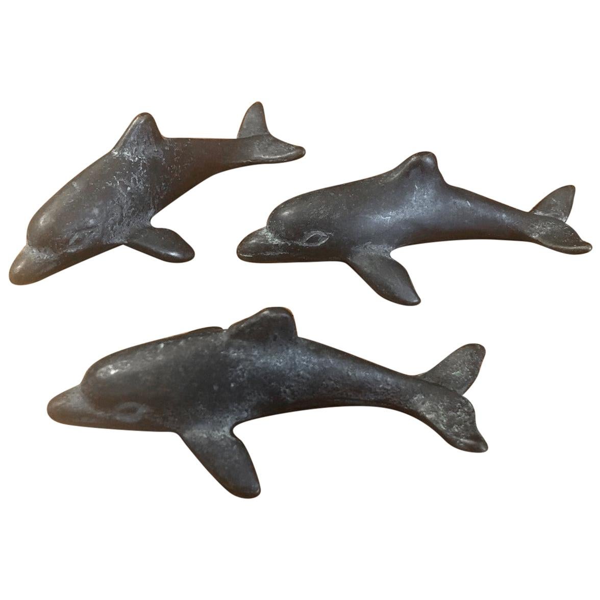 Set von drei japanischen Miniatur-Miniatur-Delphin aus Bronze