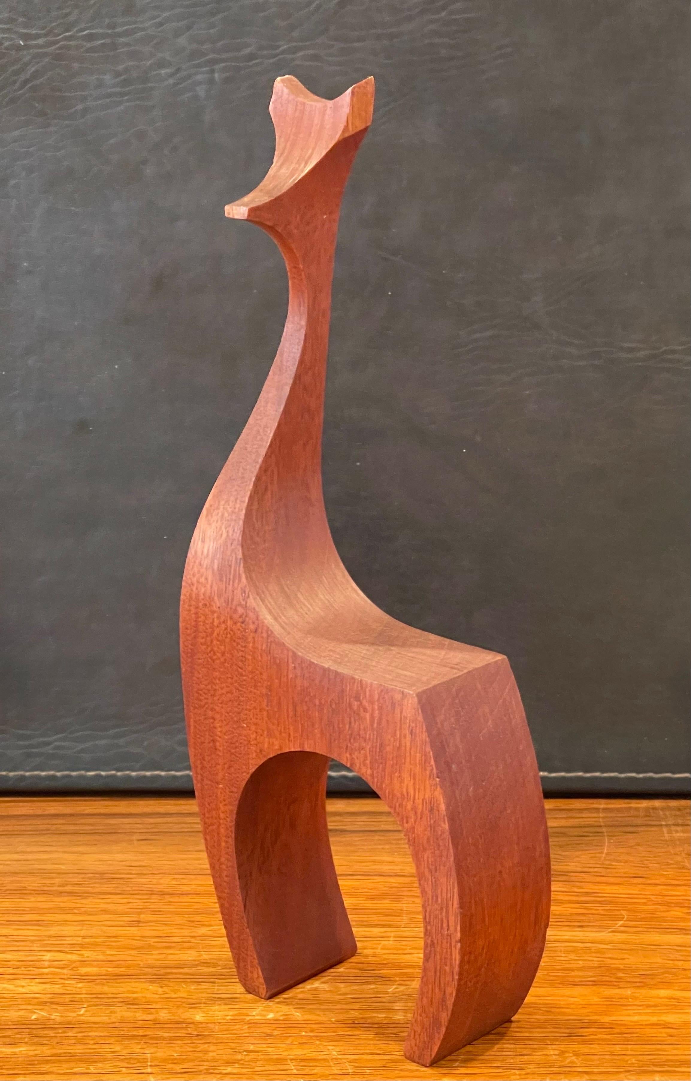 Ensemble de trois sculptures modernistes en bois de girafe par Del Zotto Studios en vente 2