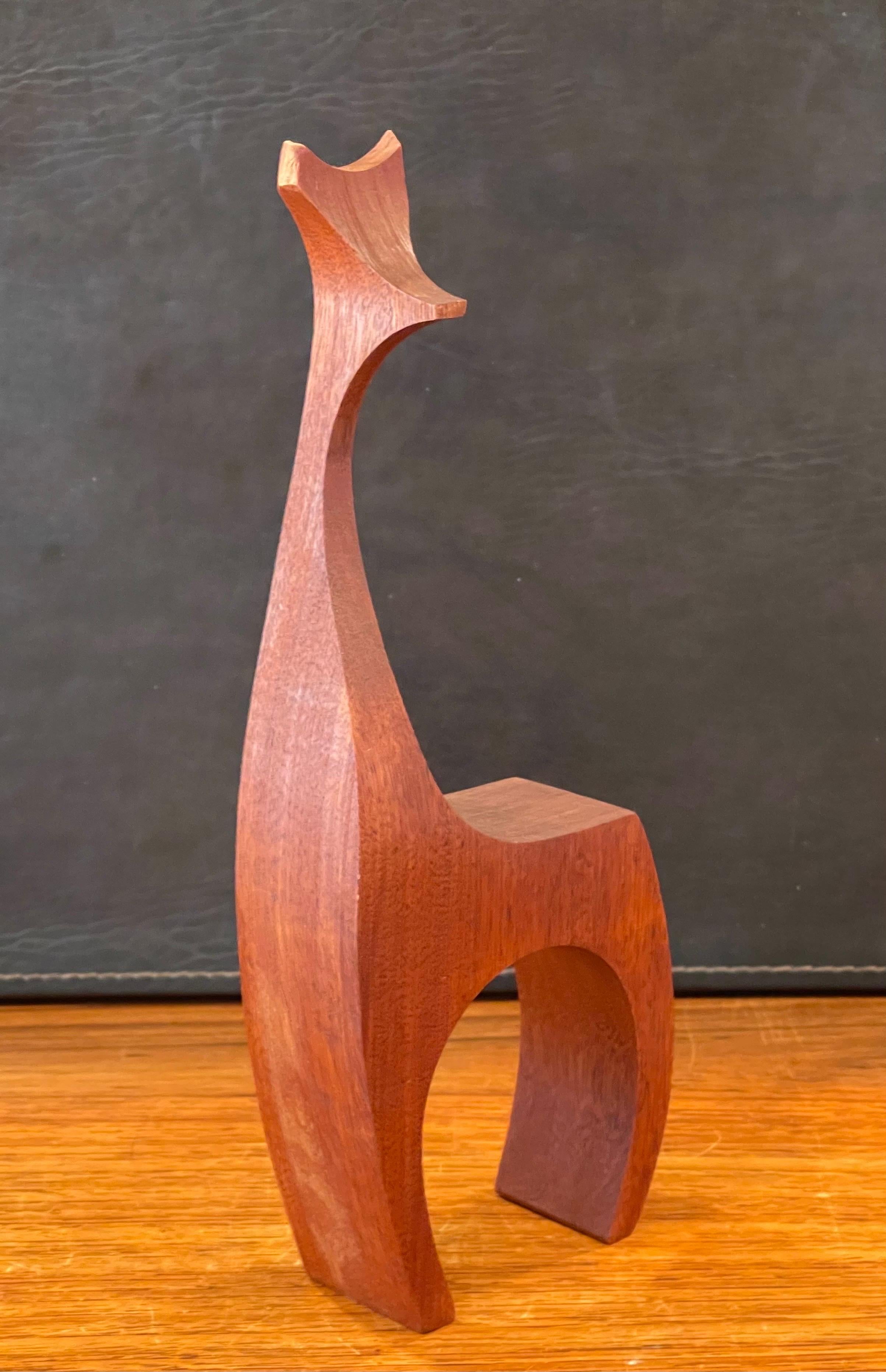 Ensemble de trois sculptures modernistes en bois de girafe par Del Zotto Studios en vente 4