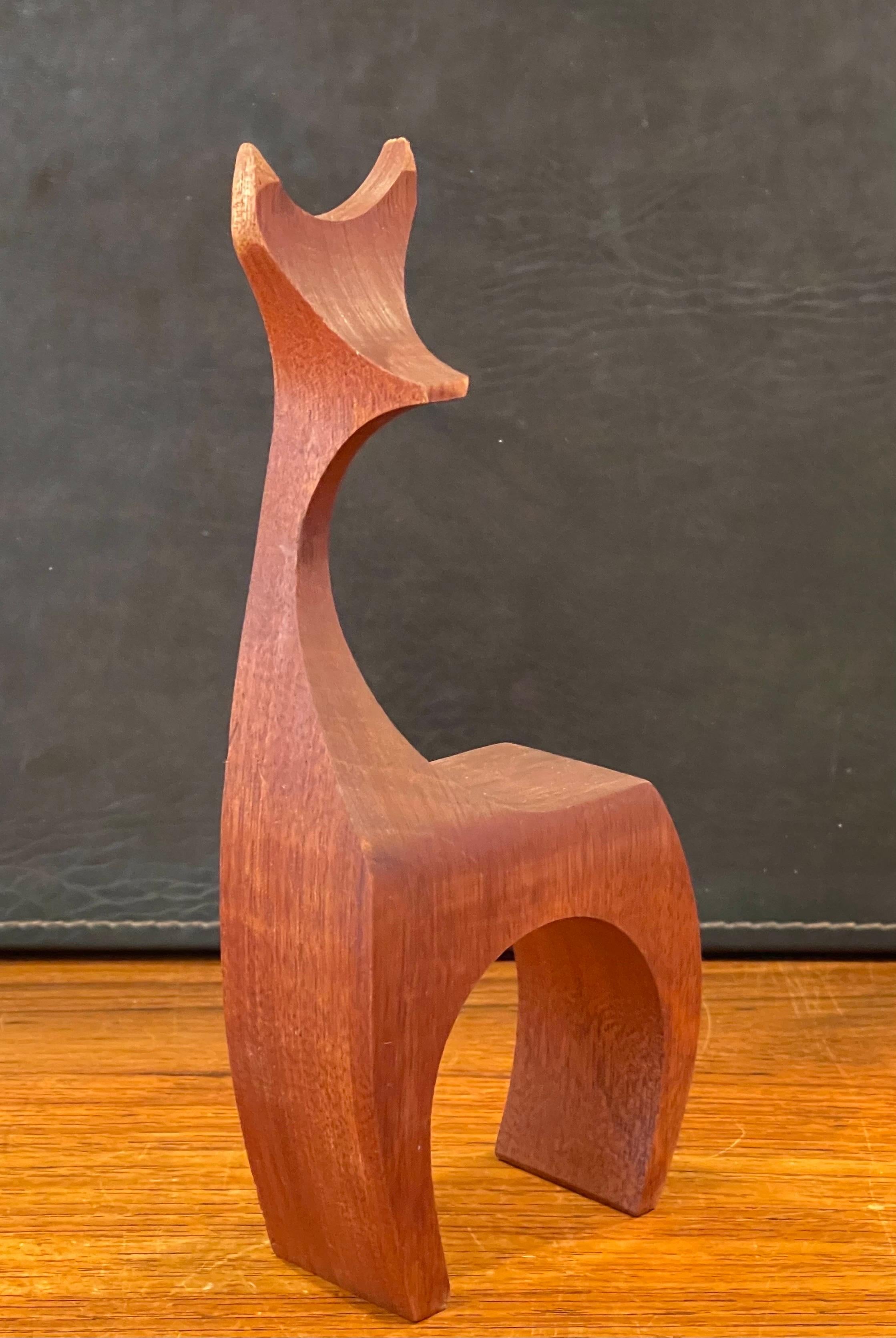 Ensemble de trois sculptures modernistes en bois de girafe par Del Zotto Studios en vente 8