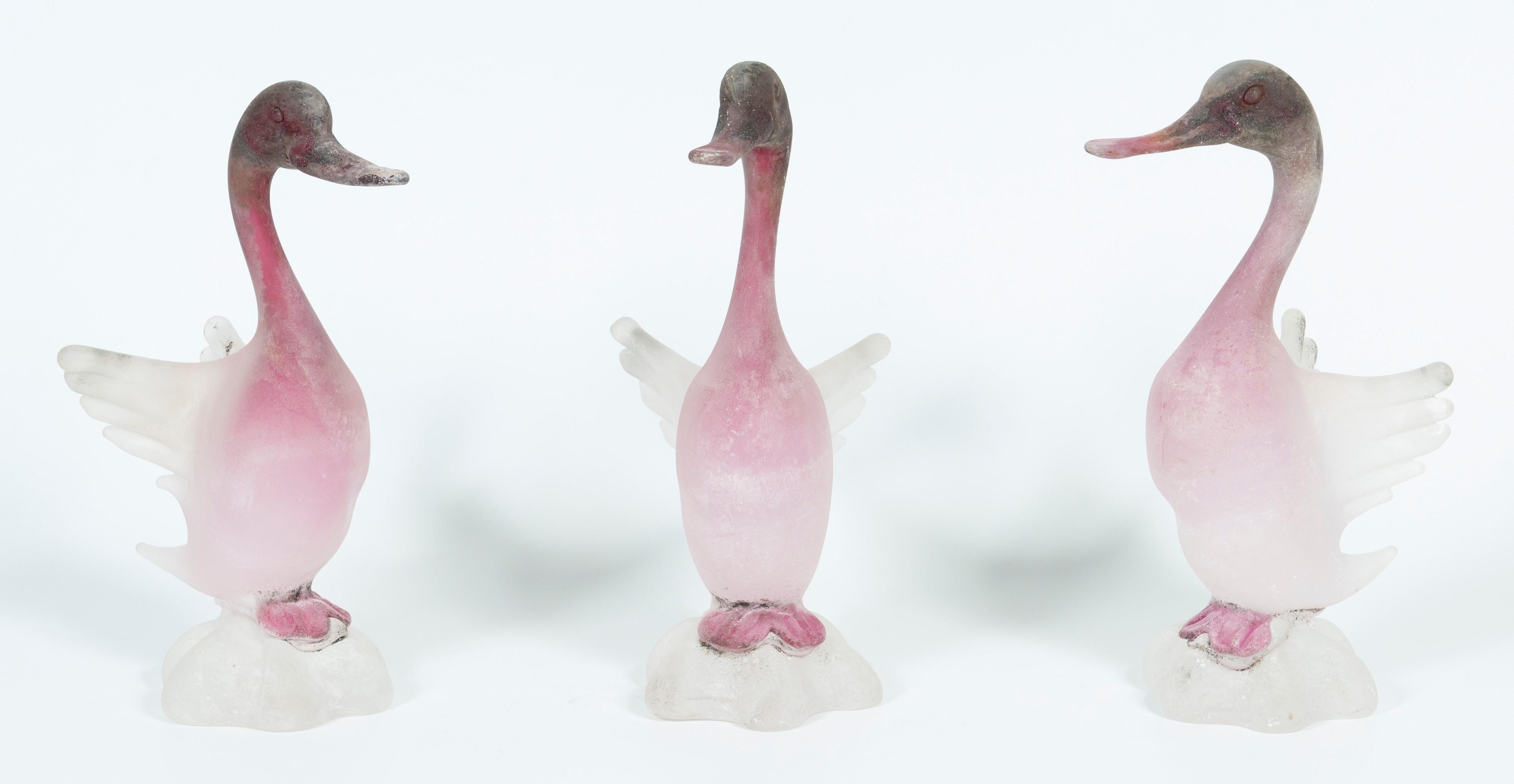 Set of three Murano glass ducks by Gino Cenedese, 1980s.
These outstanding Murano glass ducks were handcrafted utilizing the Venetian 