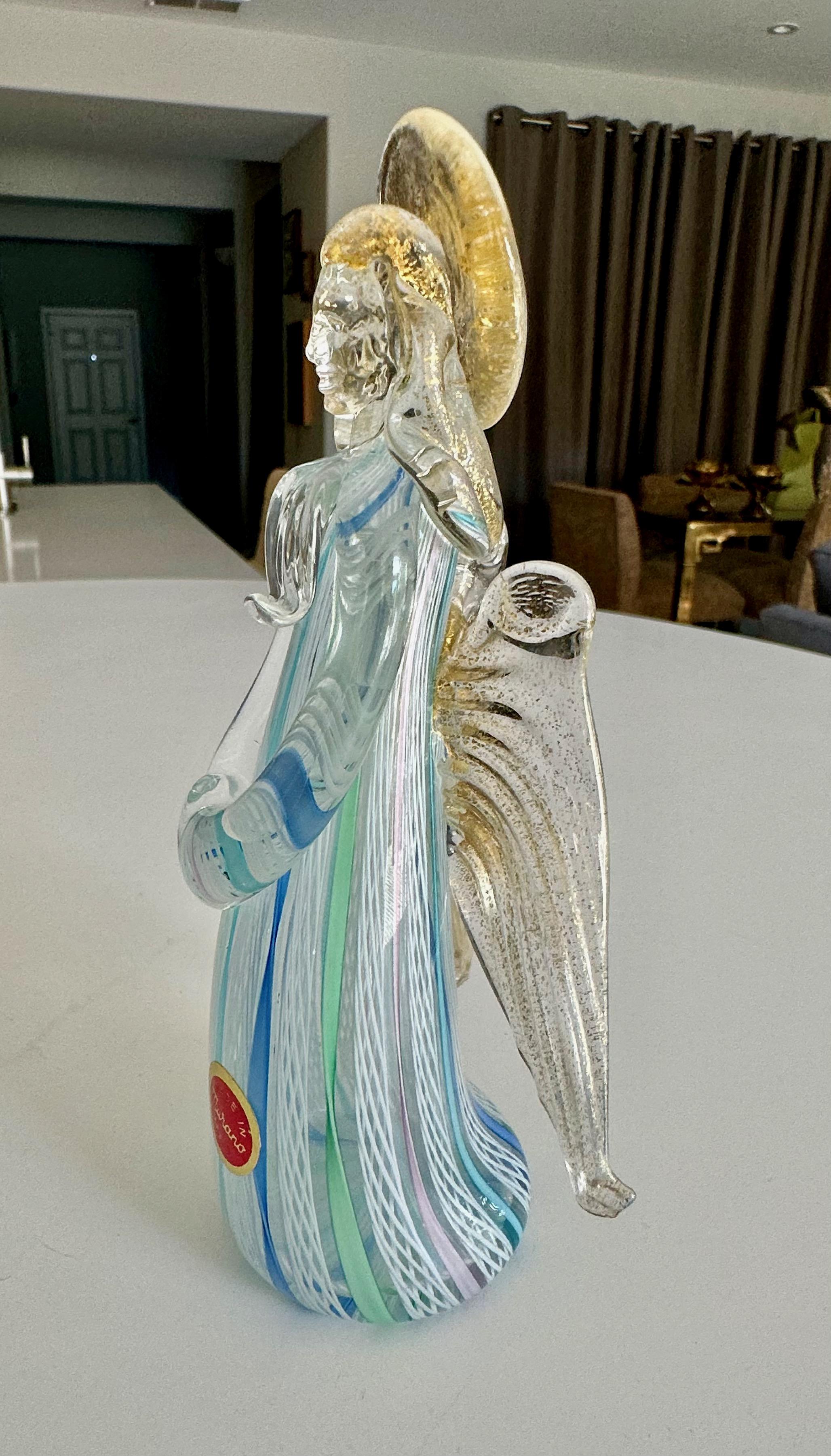 Coppia di figure di angeli in vetro latticino e oro di Murano in vendita 5