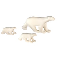Ensemble de trois sculptures d'ours polaires du Musée d'Art Moderne par Francois Pompon