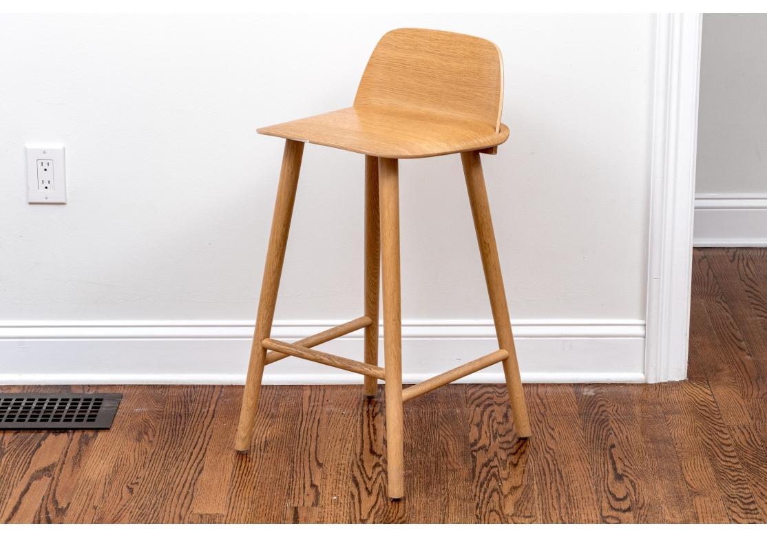 Set aus drei Muuto Nerd Counter Hockern im Angebot 2