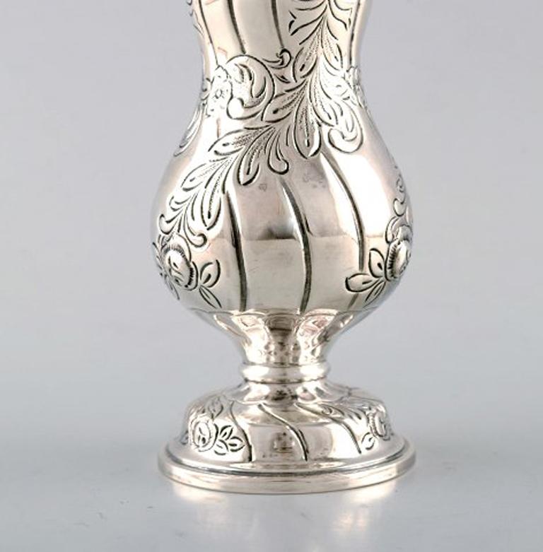 Inconnu Ensemble de 3 carafes à sucre néo-rococo en argent d'Europe du Nord, début du 20e siècle en vente