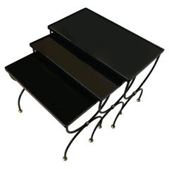 Set di tre tavolini da salotto attribuiti alla Maison Jansen