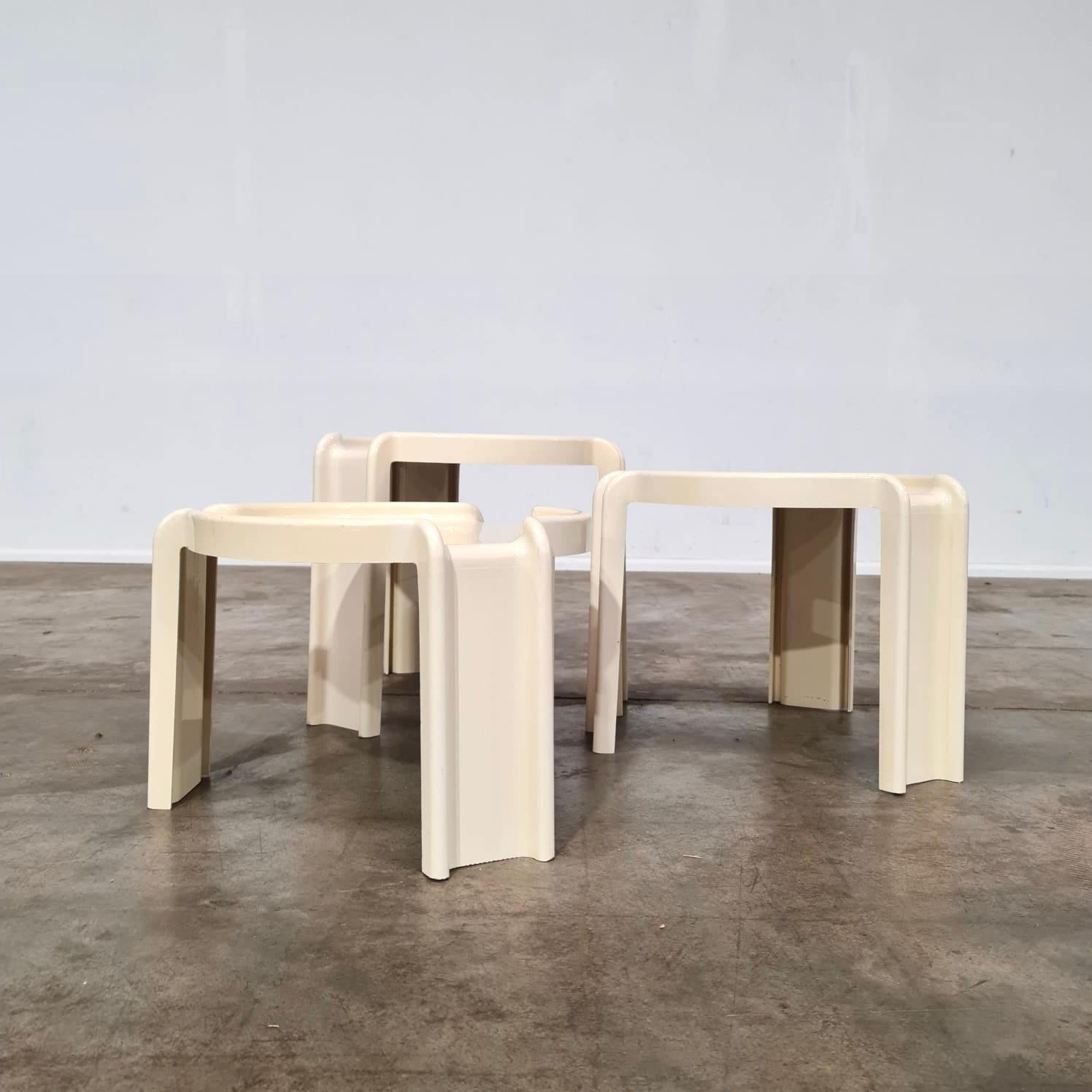Space Age Set of Three Nesting Tables by Giotto Stoppino for Kartell