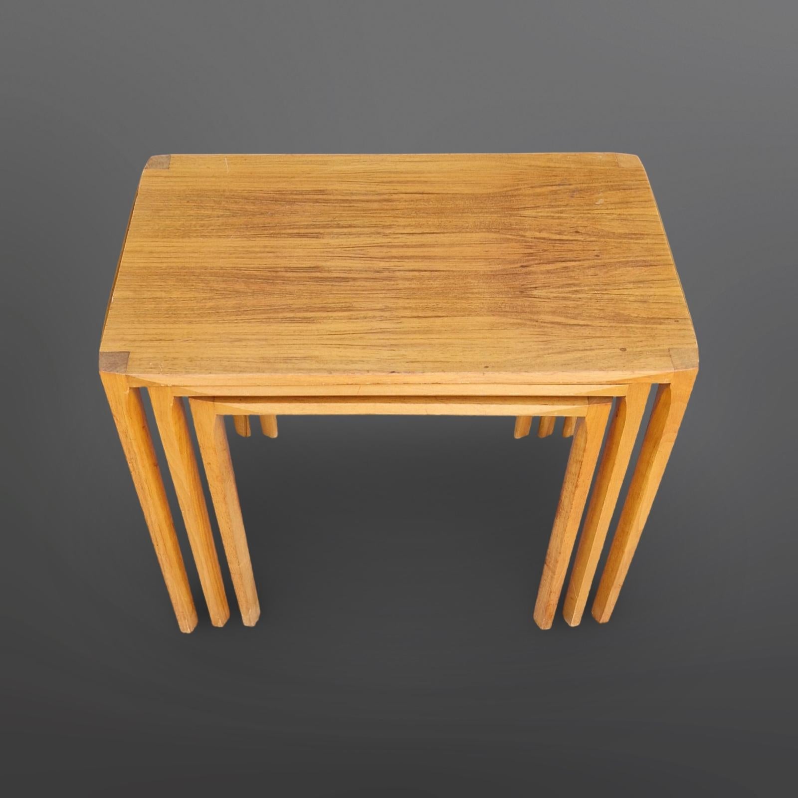 Set of three nesting tables by Rex Raab for Wilhelm Renz, Germany 1960s For Sale 2