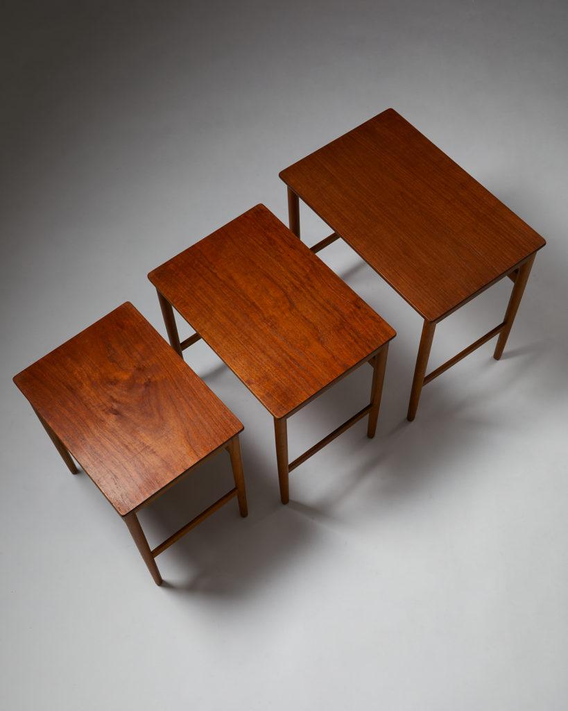 Set of Three Nesting Tables Designed by Hans J. Wegner for Andreas Tuck In Good Condition In Stockholm, SE