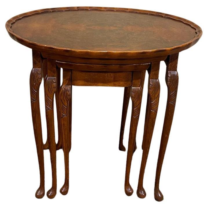 Set aus drei Schachteltischen im Queen Anne-Stil
