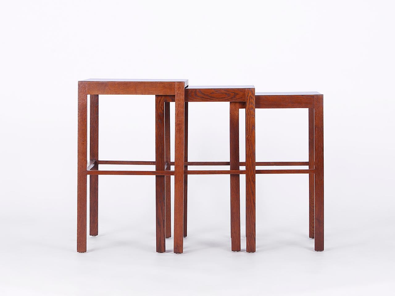 Set of Three Nesting Tables, Model No. 50, Designed by Jindrich Halabala In Excellent Condition In Wien, AT