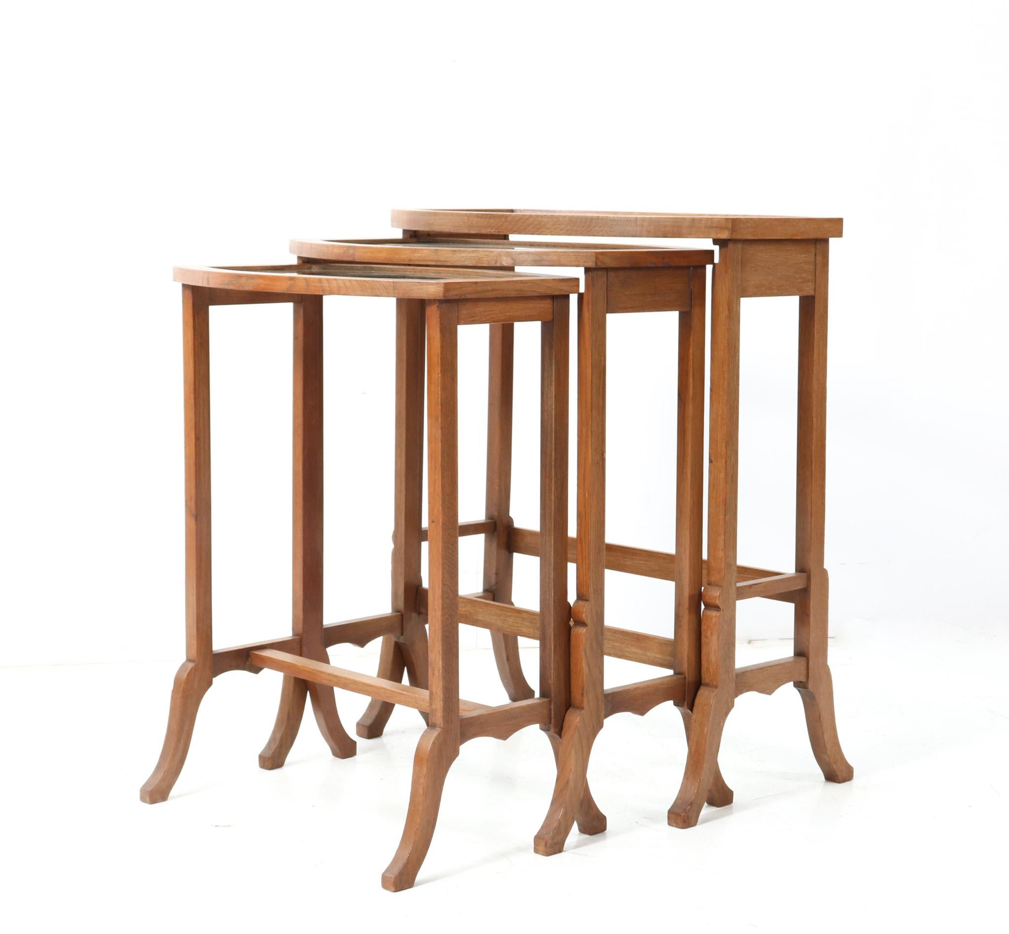 Set of Three Oak Art Nouveau Nesting Tables with Glass Tops In Good Condition For Sale In Amsterdam, NL