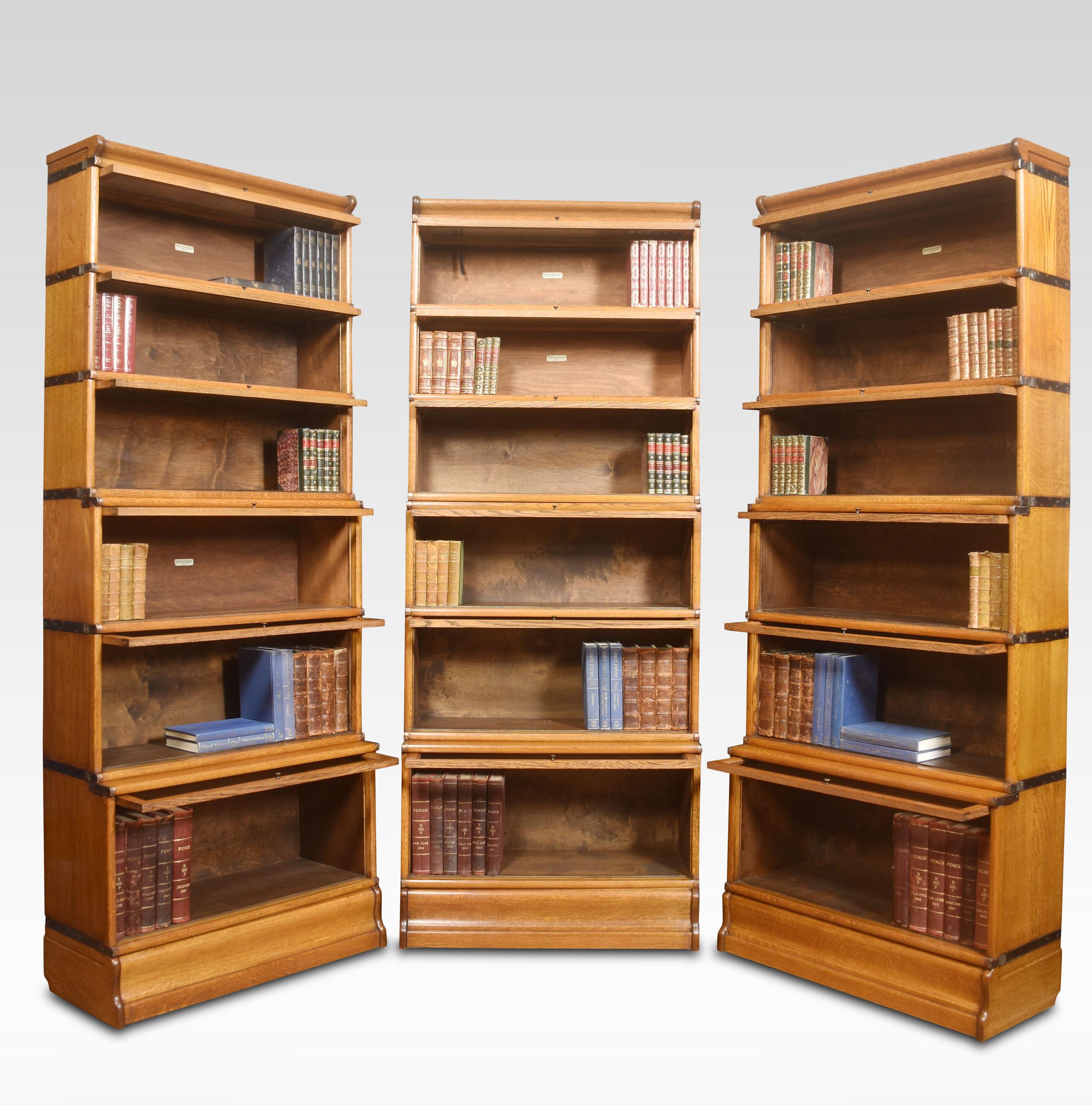 Set of Three Oak Globe Wernicke Six Section Bookcases In Good Condition In Cheshire, GB
