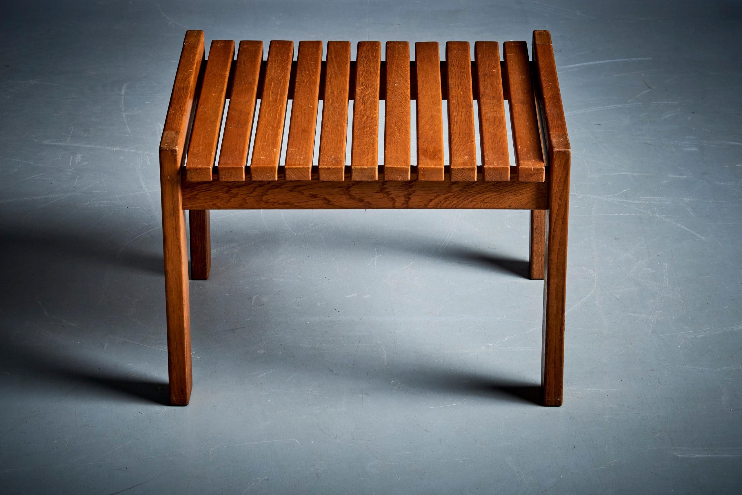 Mid-20th Century Set of three oak Stools by Genevieve Dangles edited by Group 4, France 1950s For Sale