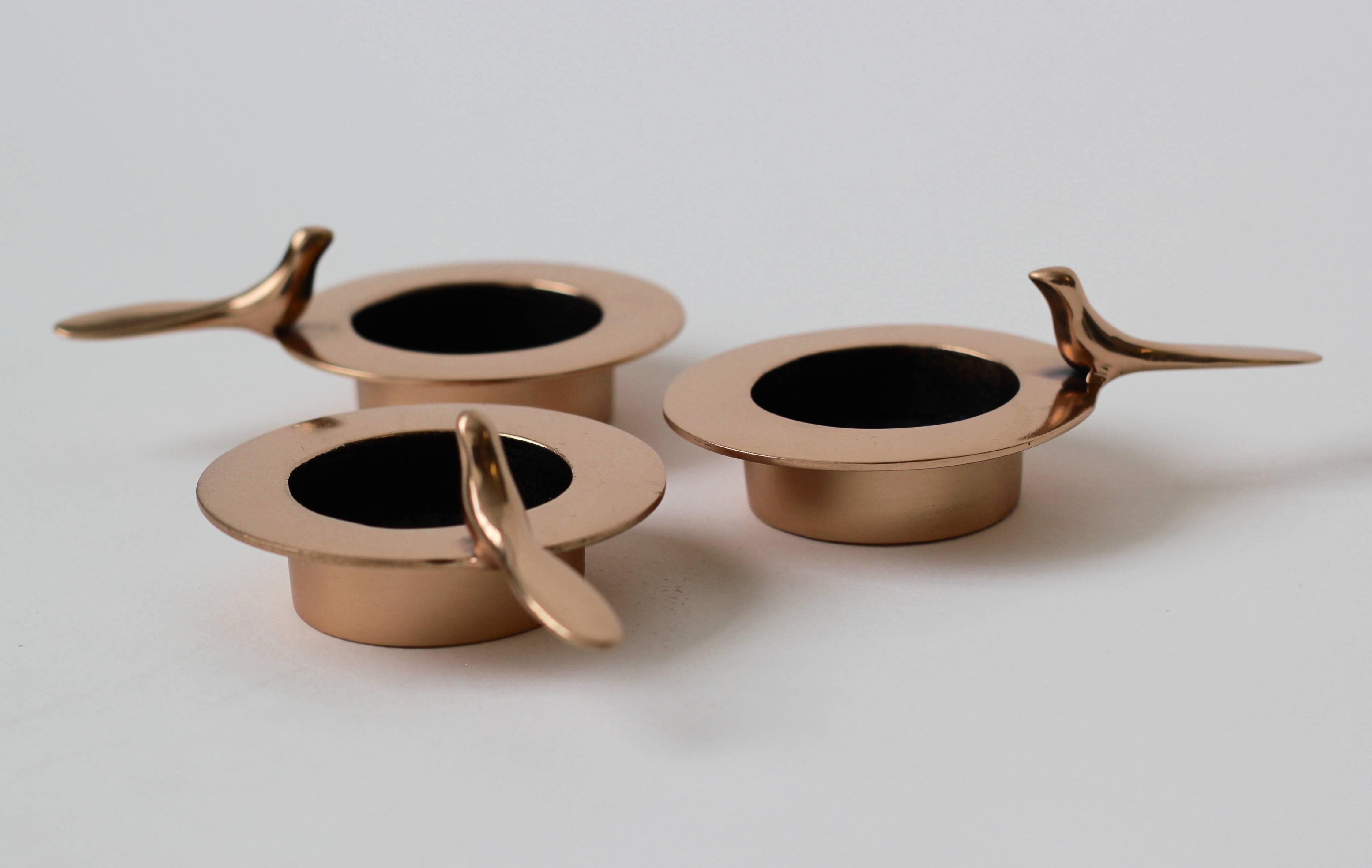 Set of Three One Bird Polished Bronze Tea Light Holders In New Condition In London, GB