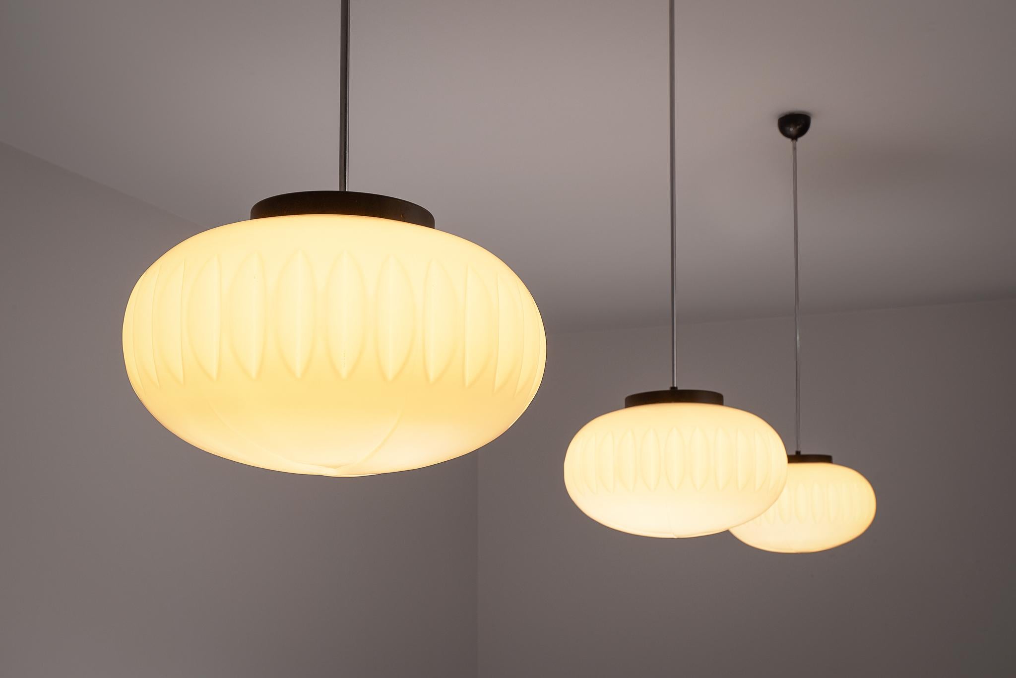 Set of Three Opaline Glass Pendants with Structured Spheres In Good Condition In Waalwijk, NL