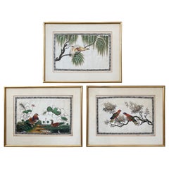 Set di tre dipinti di uccelli in seta