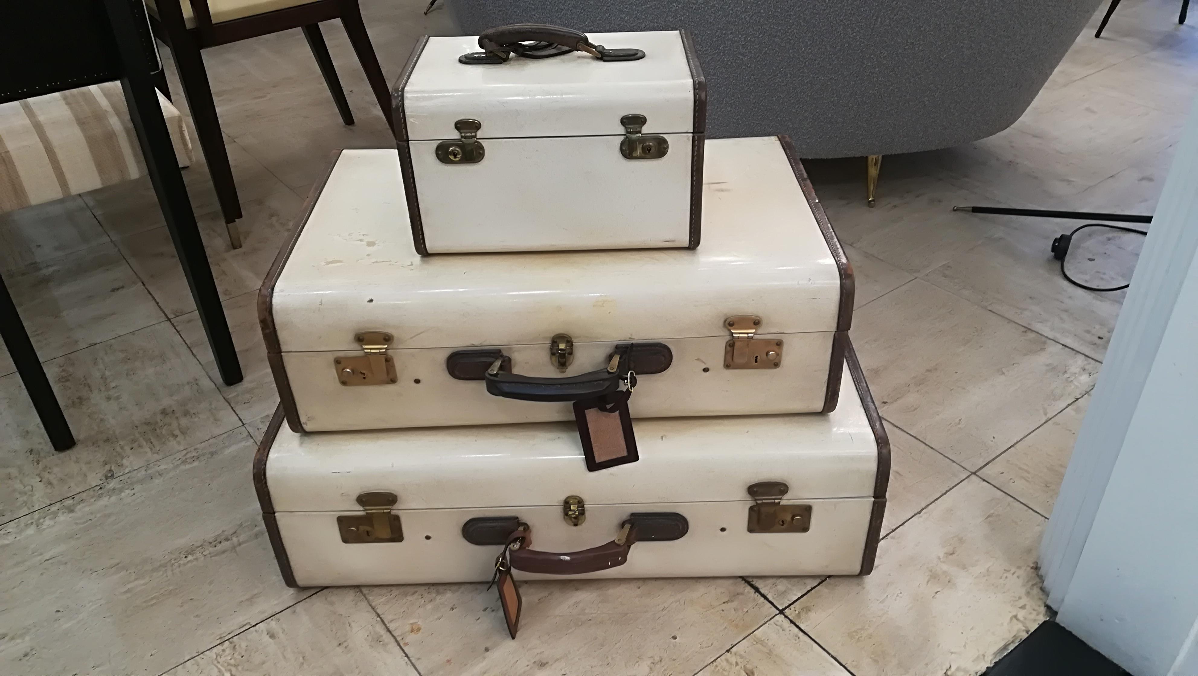Set of Three Parchment Suitcases, circa 1940 In Good Condition In Saint-Ouen, FR