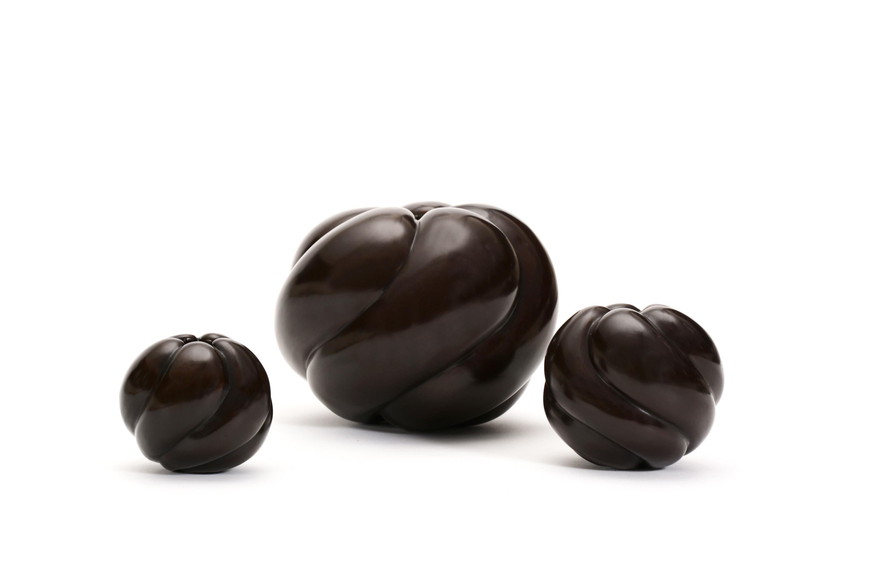 Europeo Set di tre vasi per pepe con finitura in bronzo antico di Elan Atelier IN STOCK in vendita