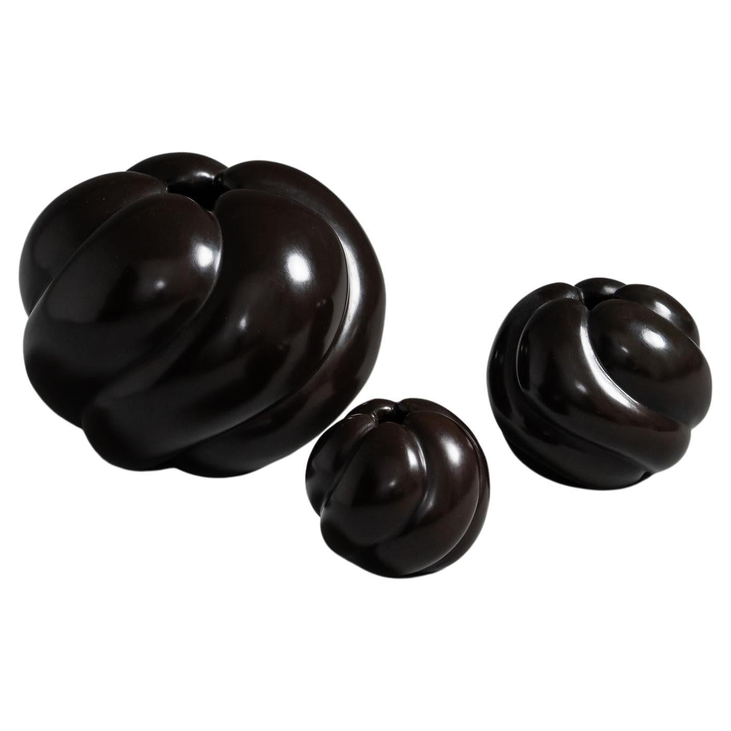 Set von drei Pfeffervasen mit antiker Bronzeoberfläche von Elan Atelier IN STOCK