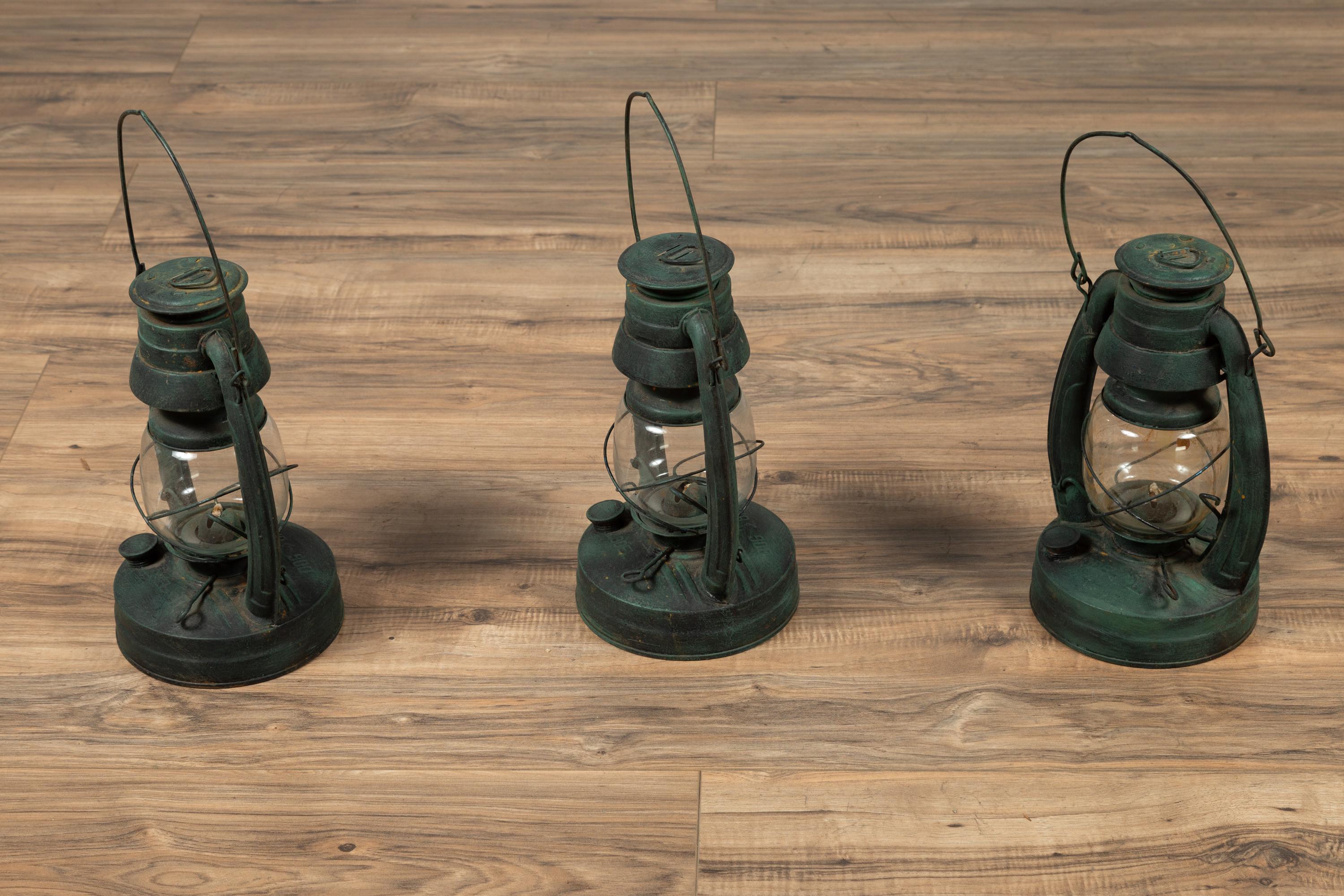 Lanterne Bougeoir Pivotante – Style Renaissance Revival – Laiton Et Vert-de-gris
