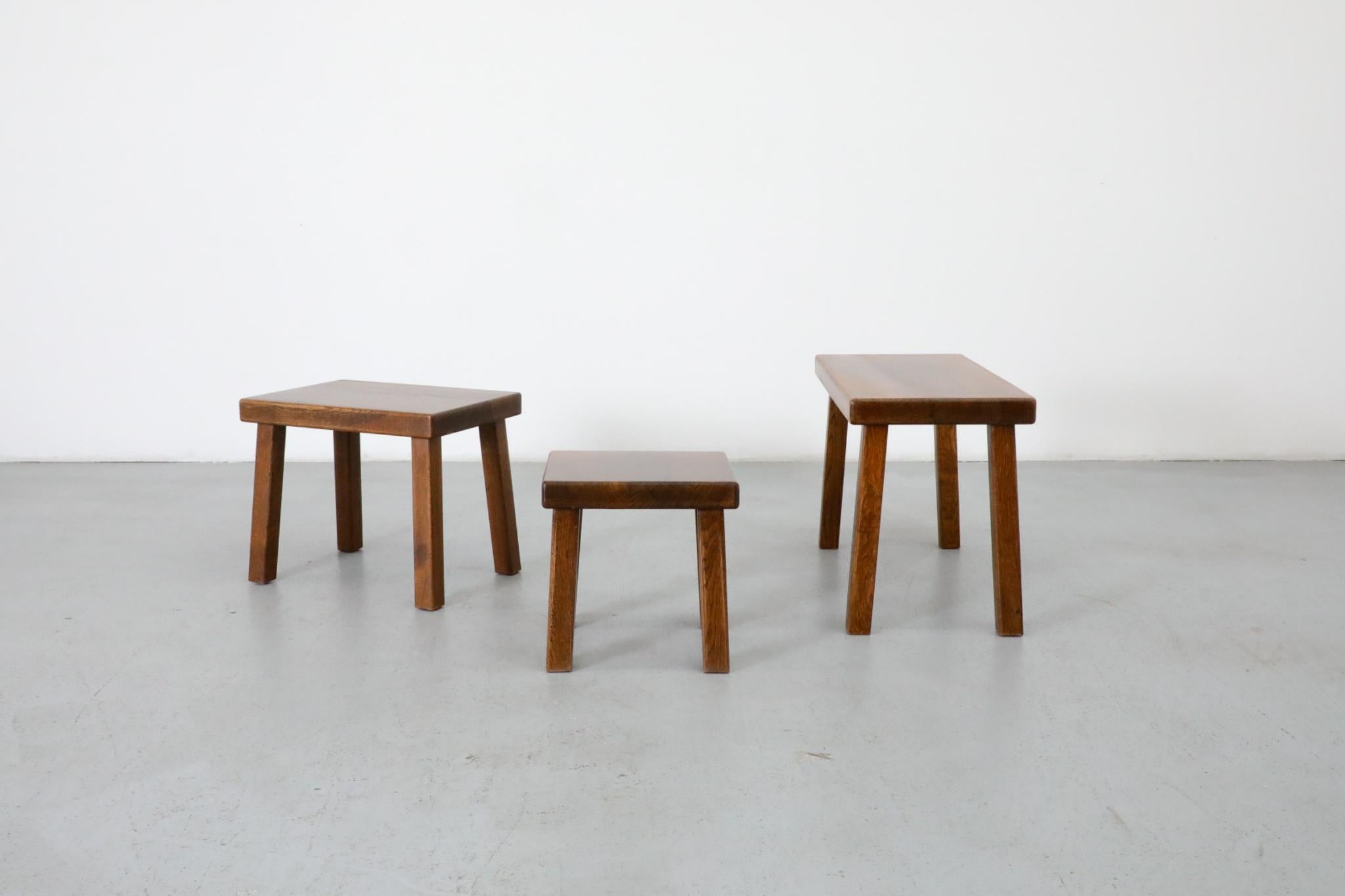 Ensemble de trois tables gigognes brutalistes d'inspiration Pierre Chapo en vente 1