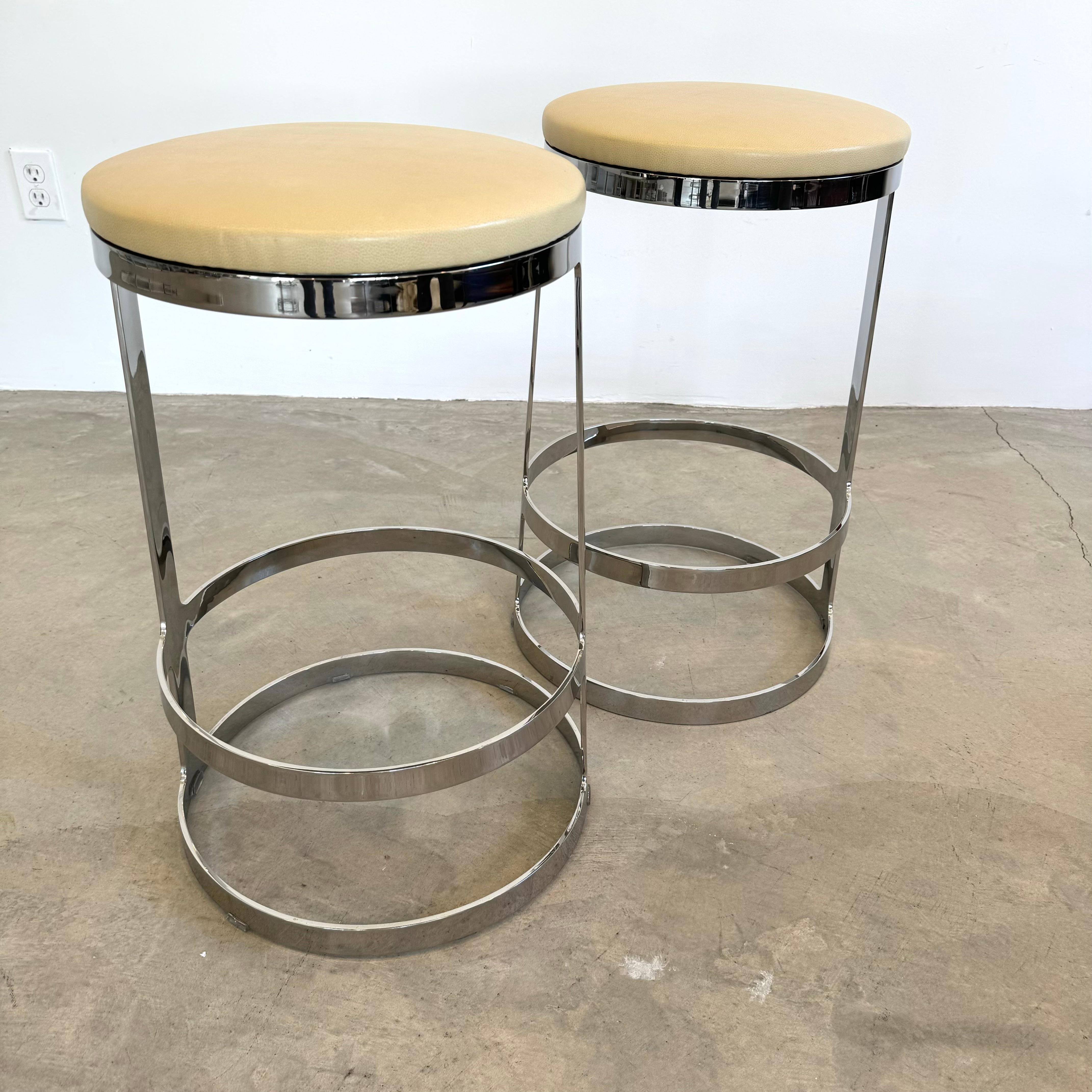Set of Three Polished Steel and Leather Swivel Counter Stools, 2000s USA For Sale 7