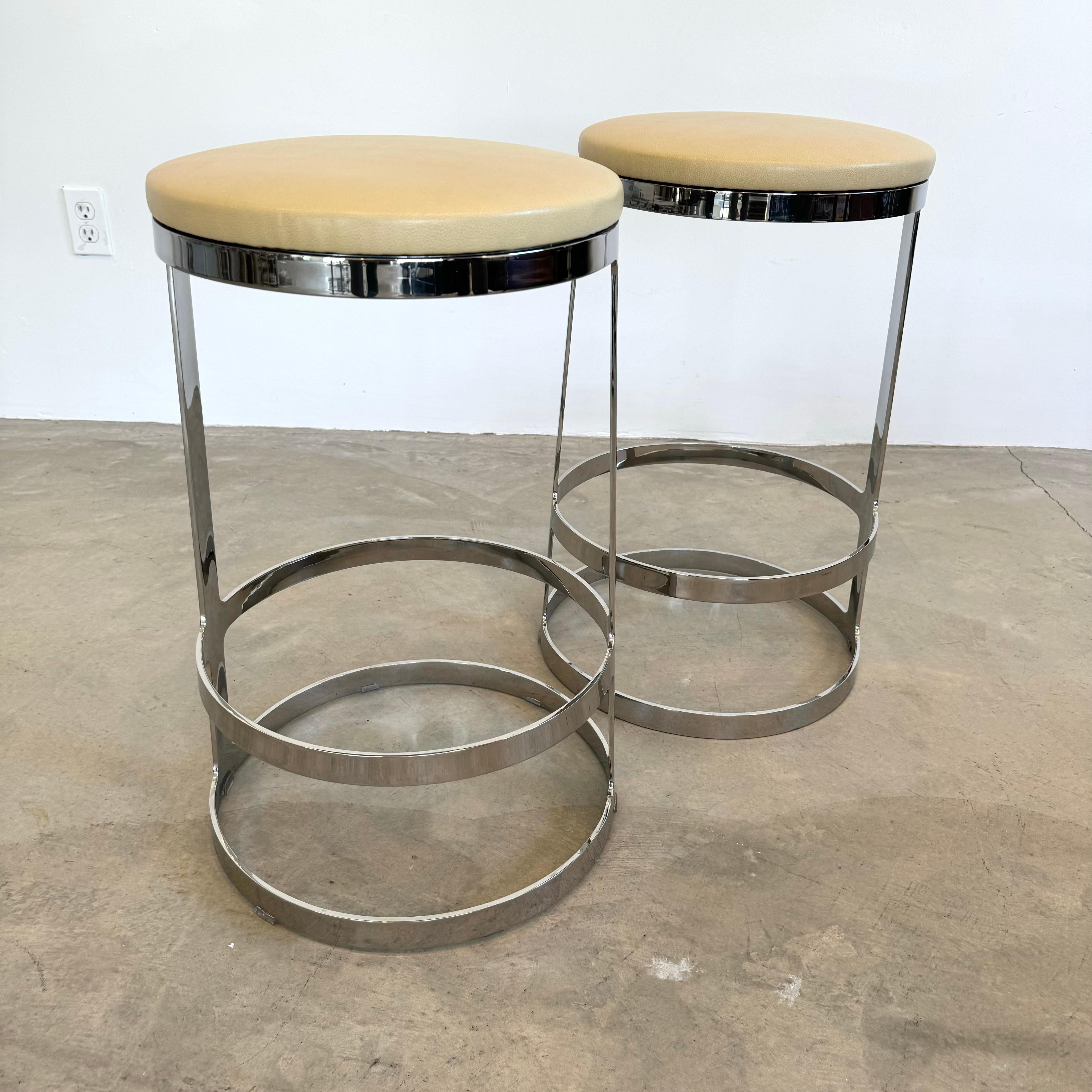 Set of Three Polished Steel and Leather Swivel Counter Stools, 2000s USA For Sale 8