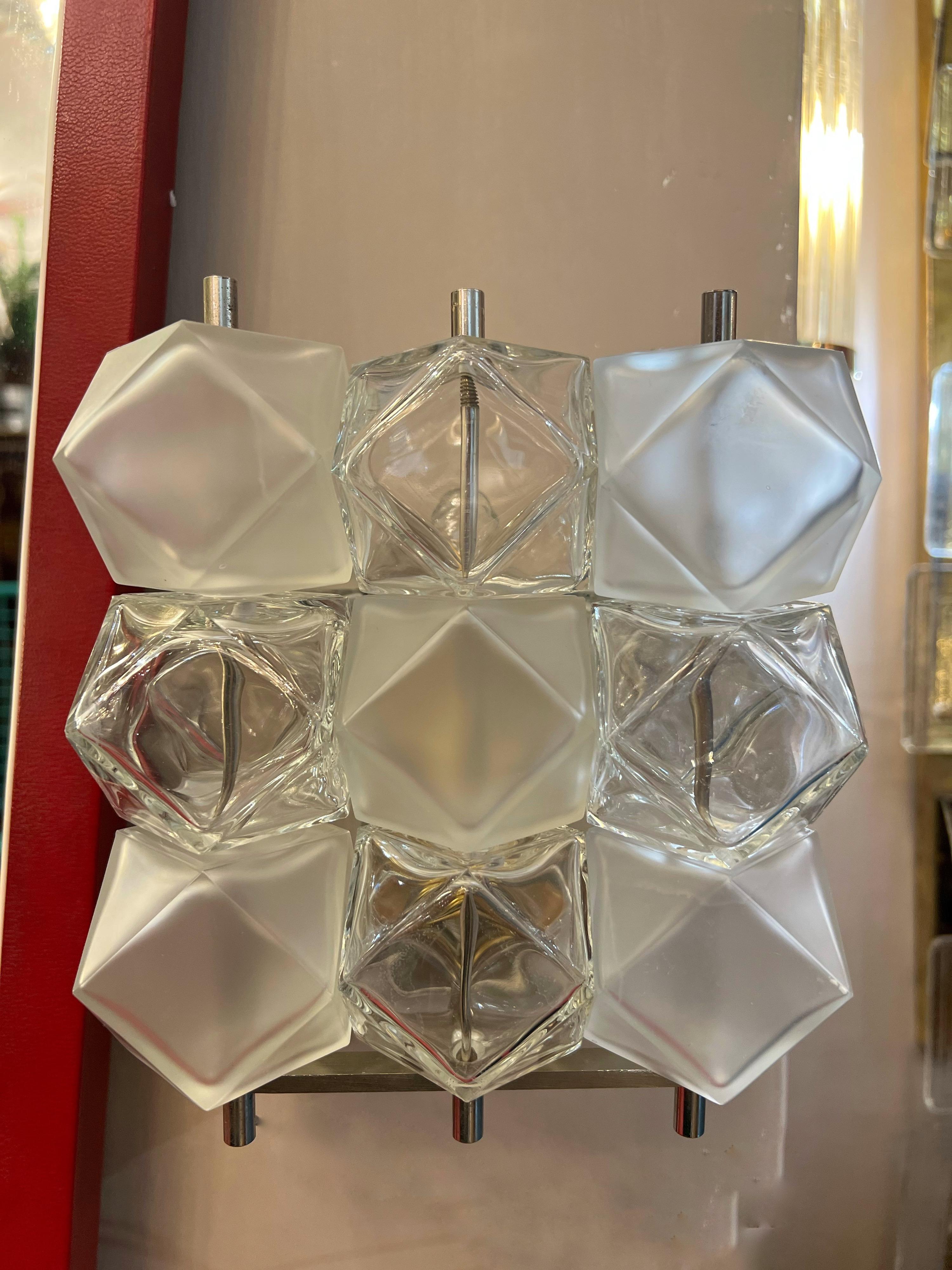 Set of three Polyhedral Murano Glass Cubes Wall Sconces by Toso, 1950s 8