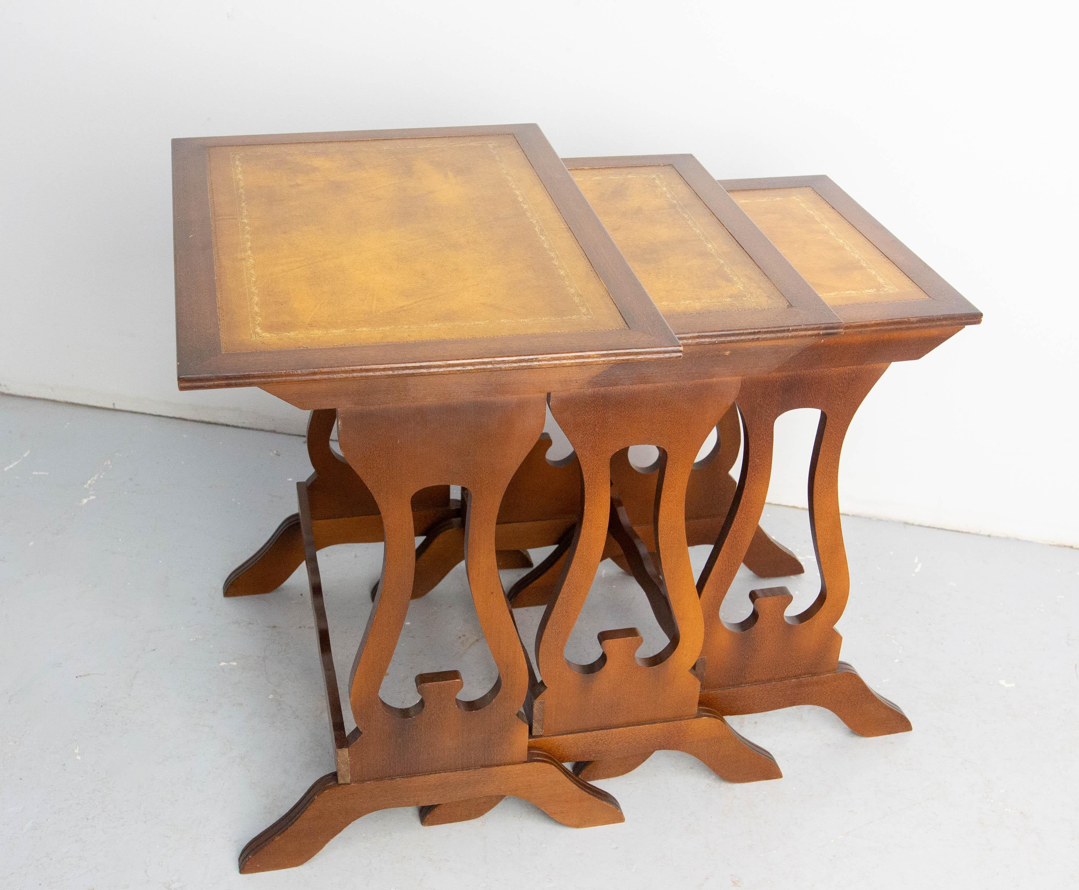 Set of Three Poplar Nesting Tables with Top Recovered of Leather Mid-Century For Sale 2