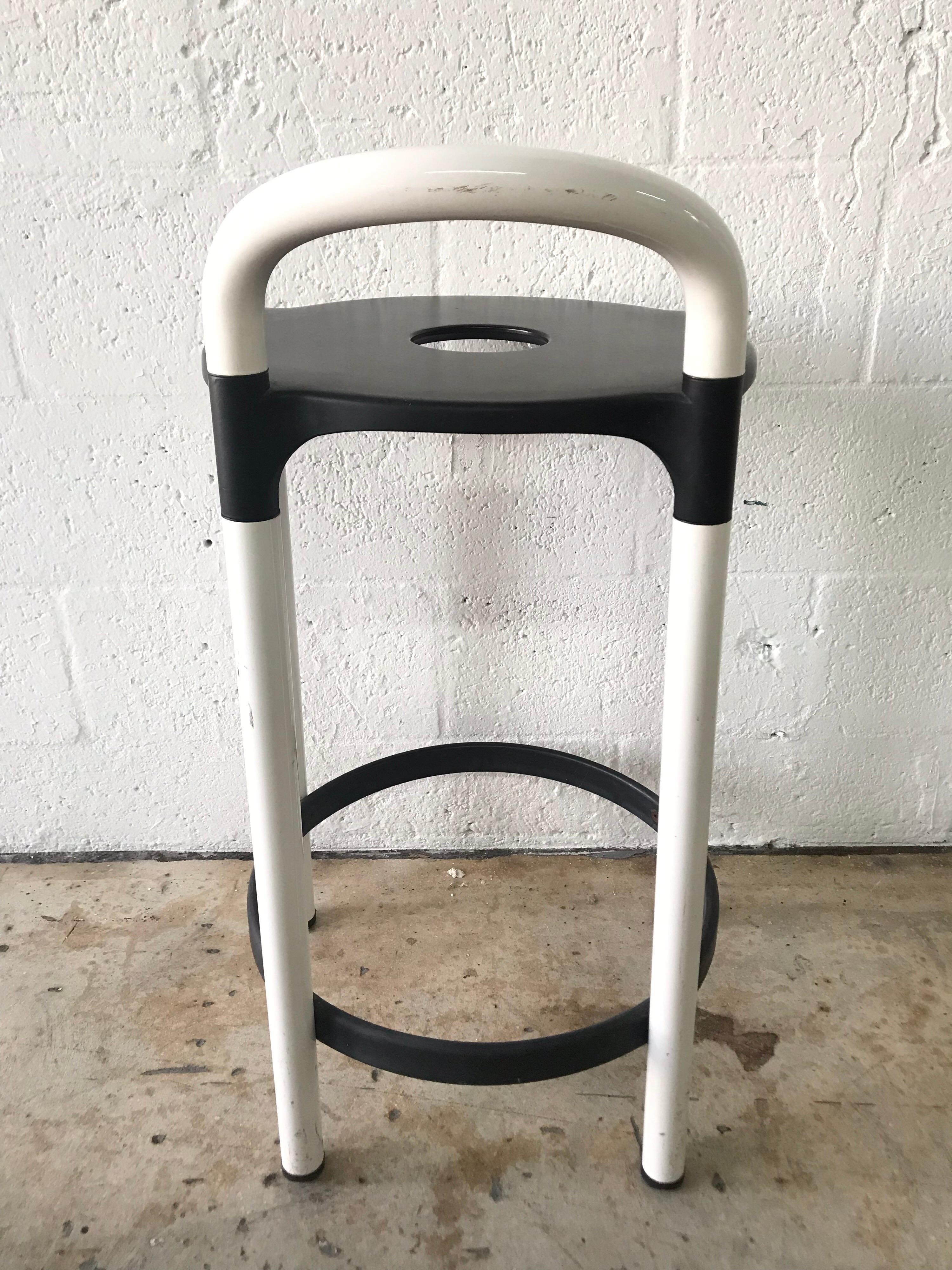Set of Three Postmodern Stools Model 4822 by Anna Casatelli Ferrieri for Kartell In Good Condition In Miami, FL