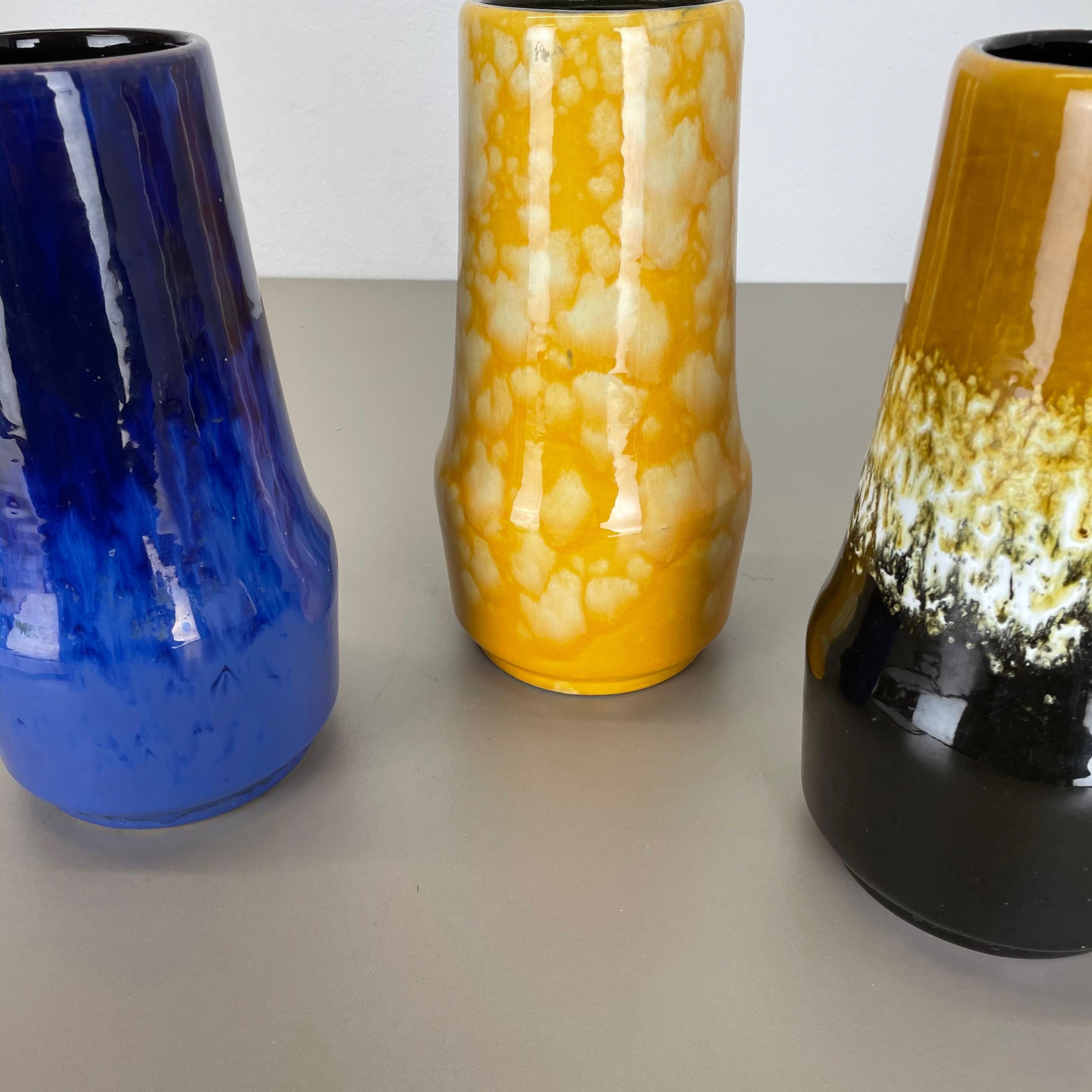 Set von drei „Supercolor“-Vasen aus Keramik „Fast Lava“ von Scheurich, Deutschland 1970er Jahre im Angebot 12