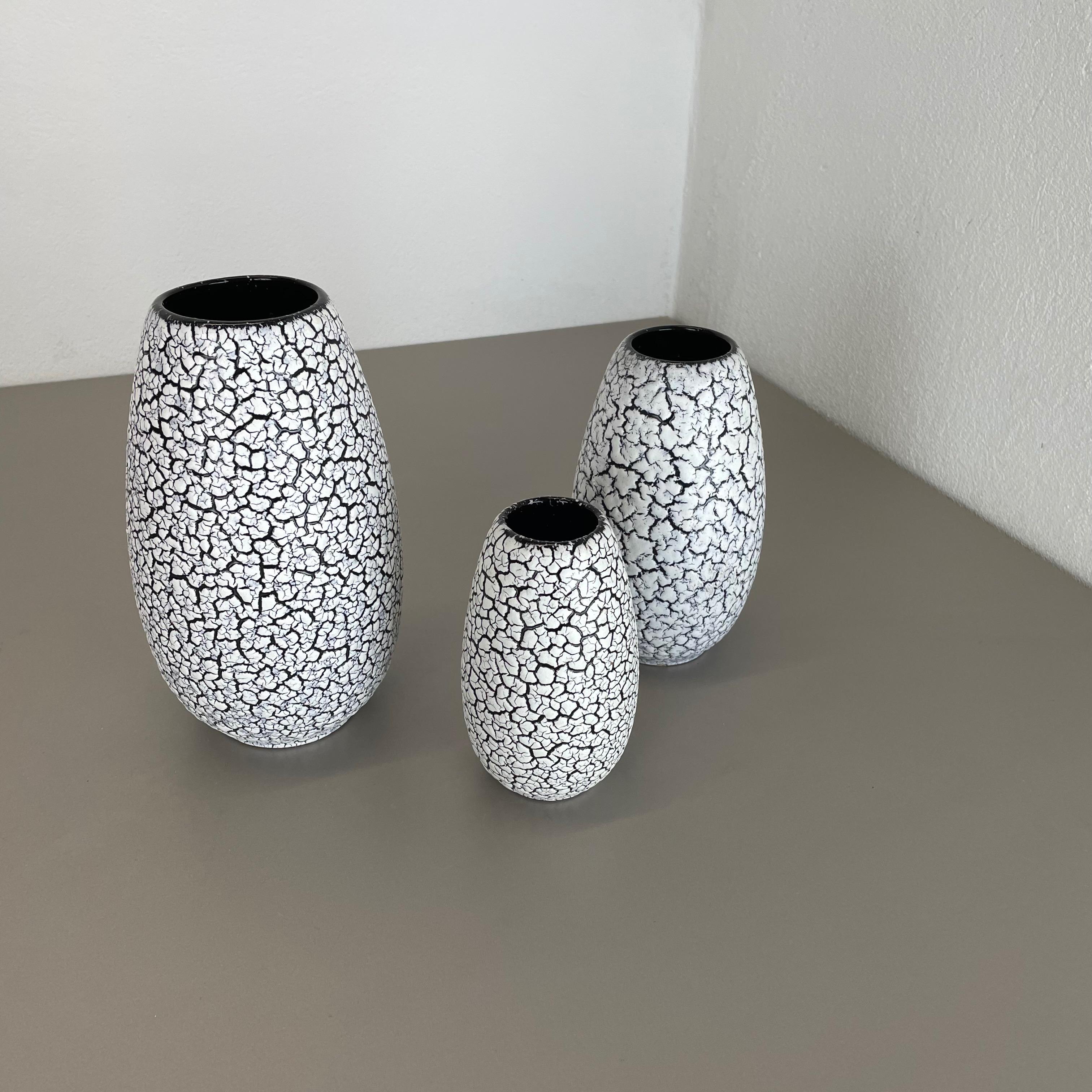Ensemble de trois vases en poterie de lave grasse Craquele de Jasba, Allemagne, 1970 Bon état - En vente à Kirchlengern, DE