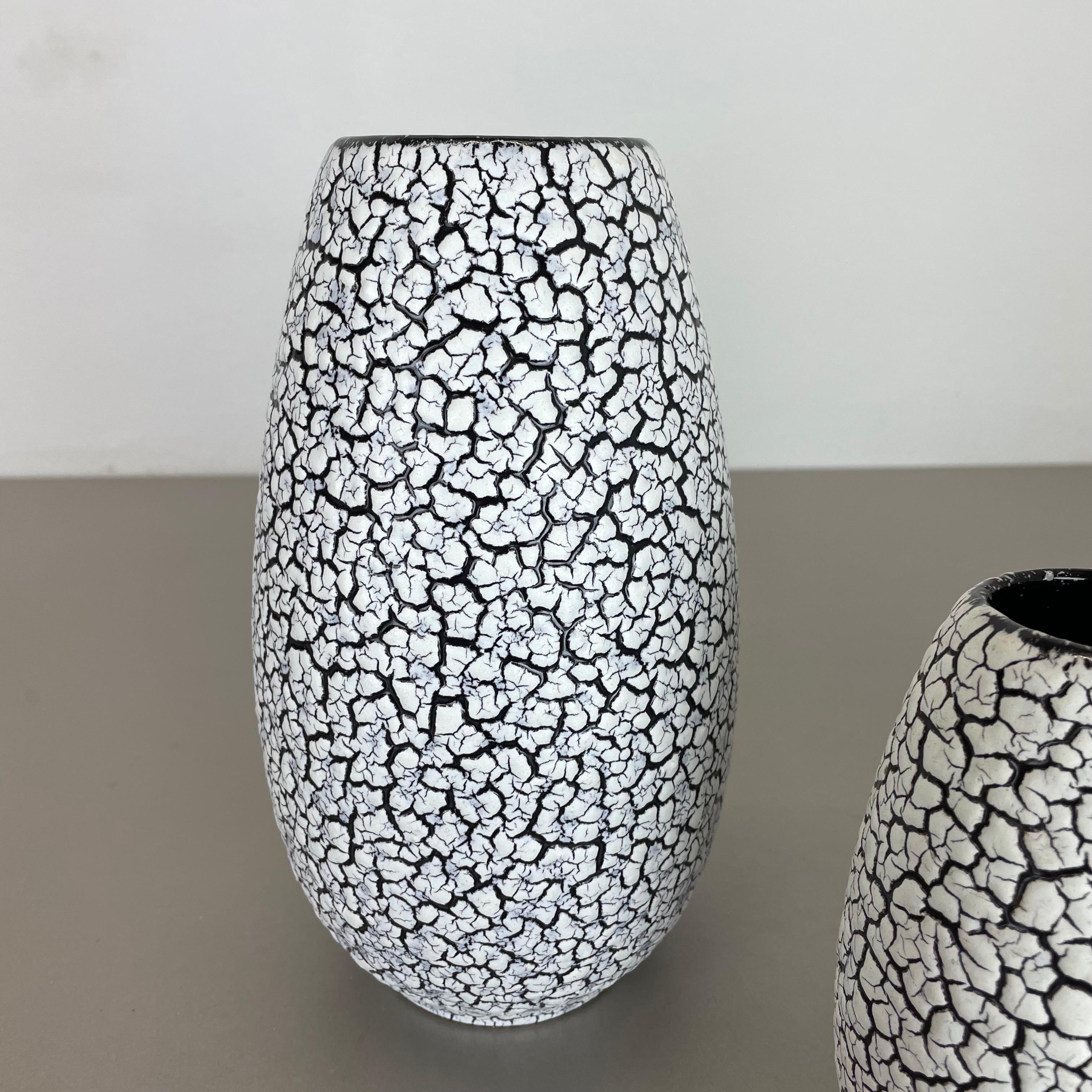 Céramique Ensemble de trois vases en poterie de lave grasse Craquele de Jasba, Allemagne, 1970 en vente