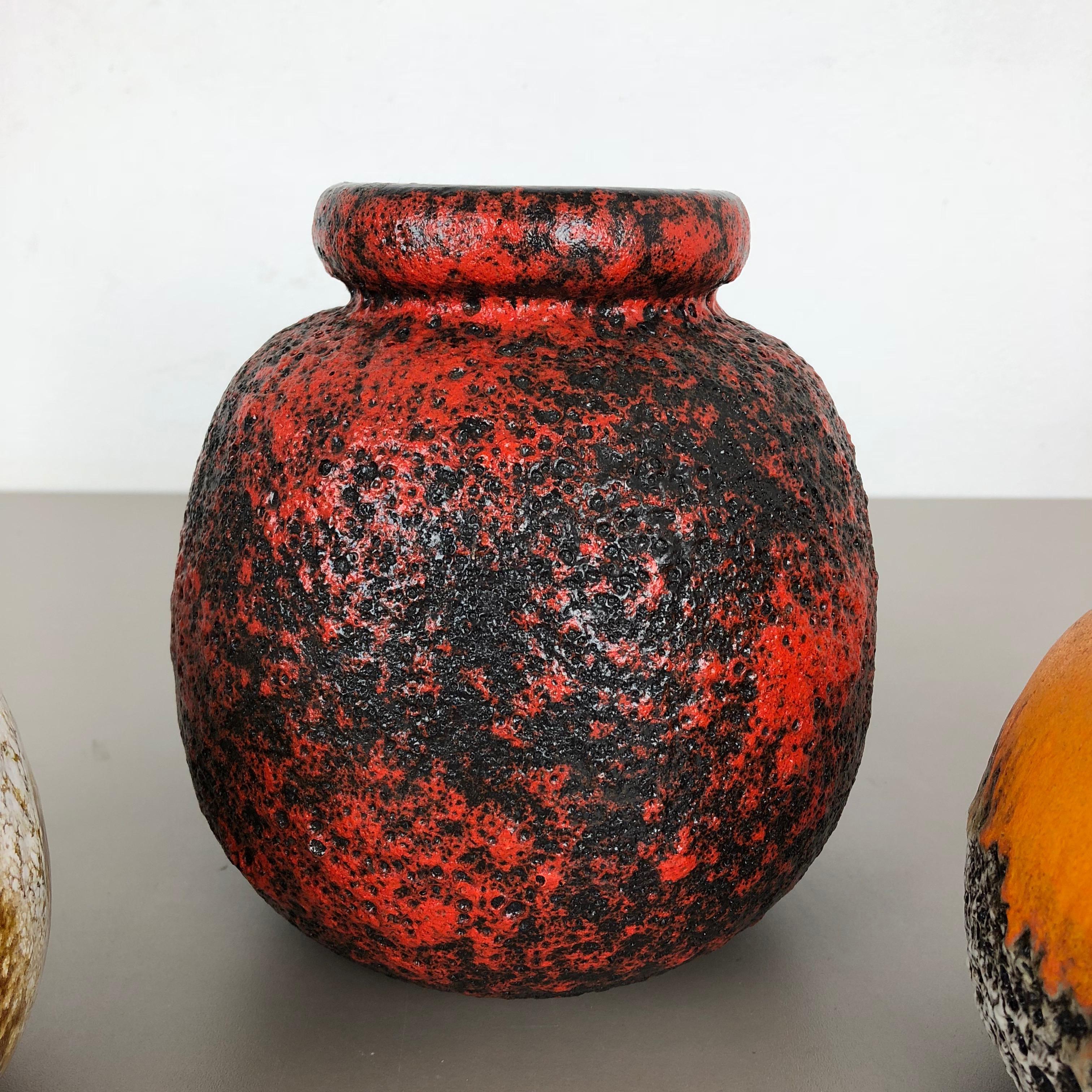 Set von drei flachen Lava-Vasen aus Keramik „Multi-Color“ von Scheurich, Deutschland, 1970er Jahre im Angebot 5