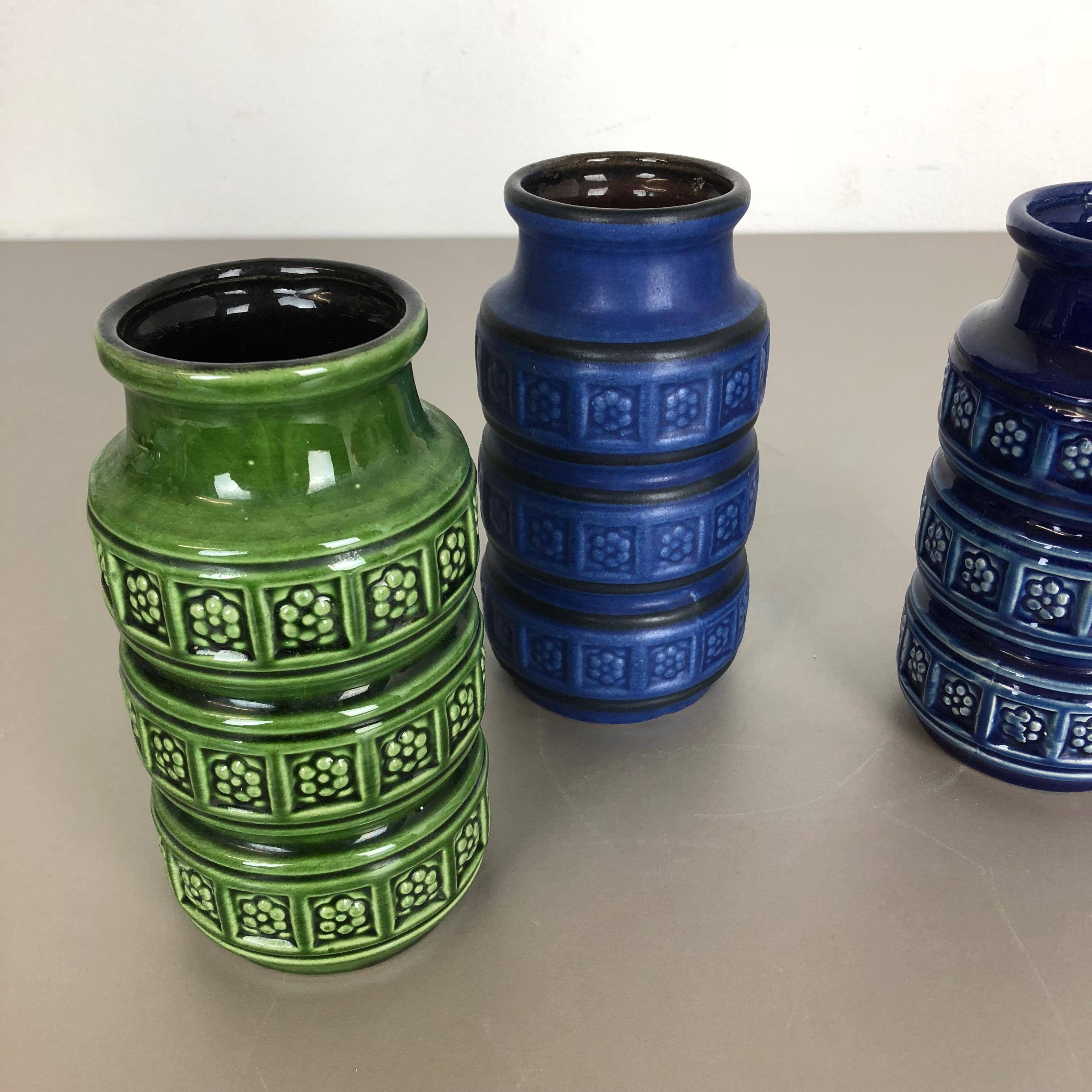 Set di tre vasi in ceramica grassa 