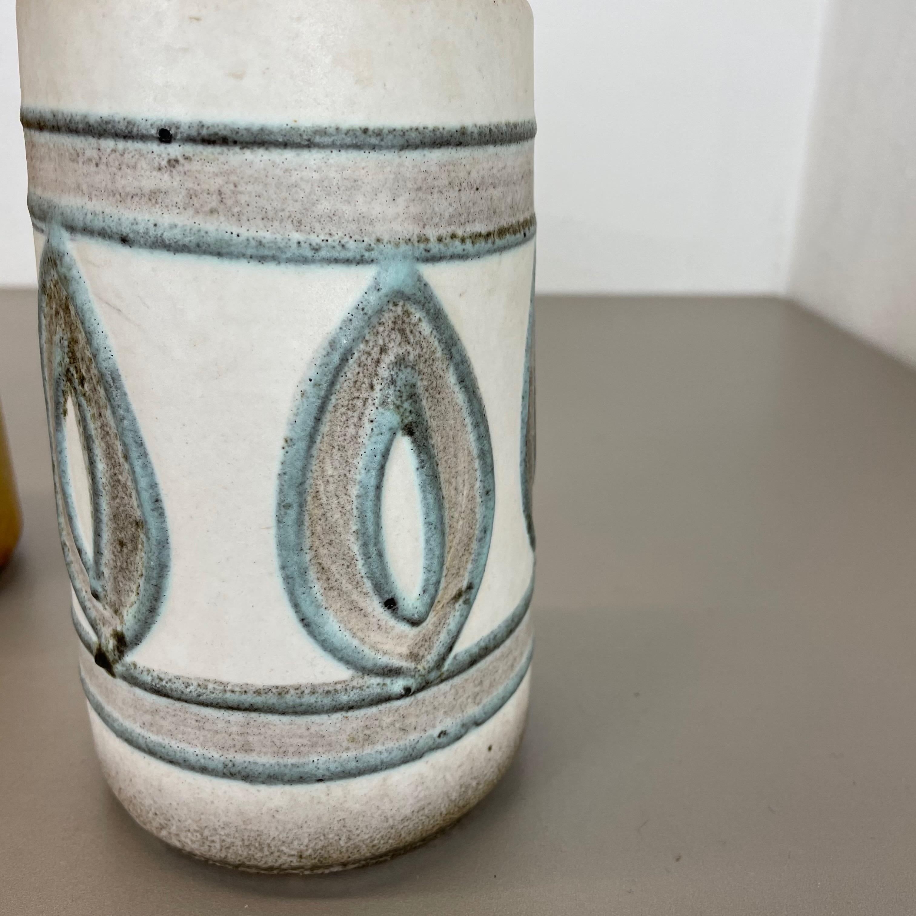 Set di tre vasi in ceramica grassa 