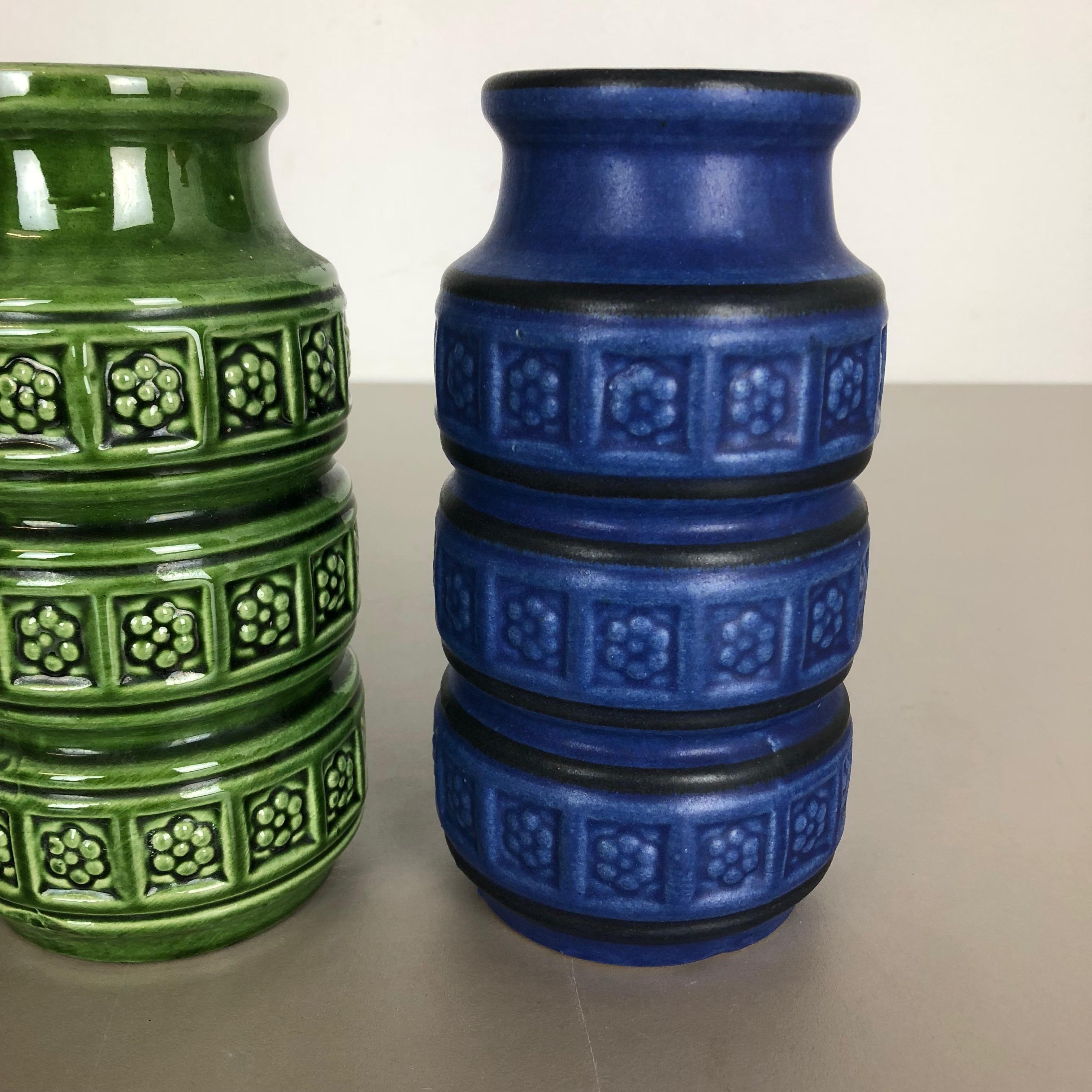 XX secolo Set di tre vasi in ceramica grassa 