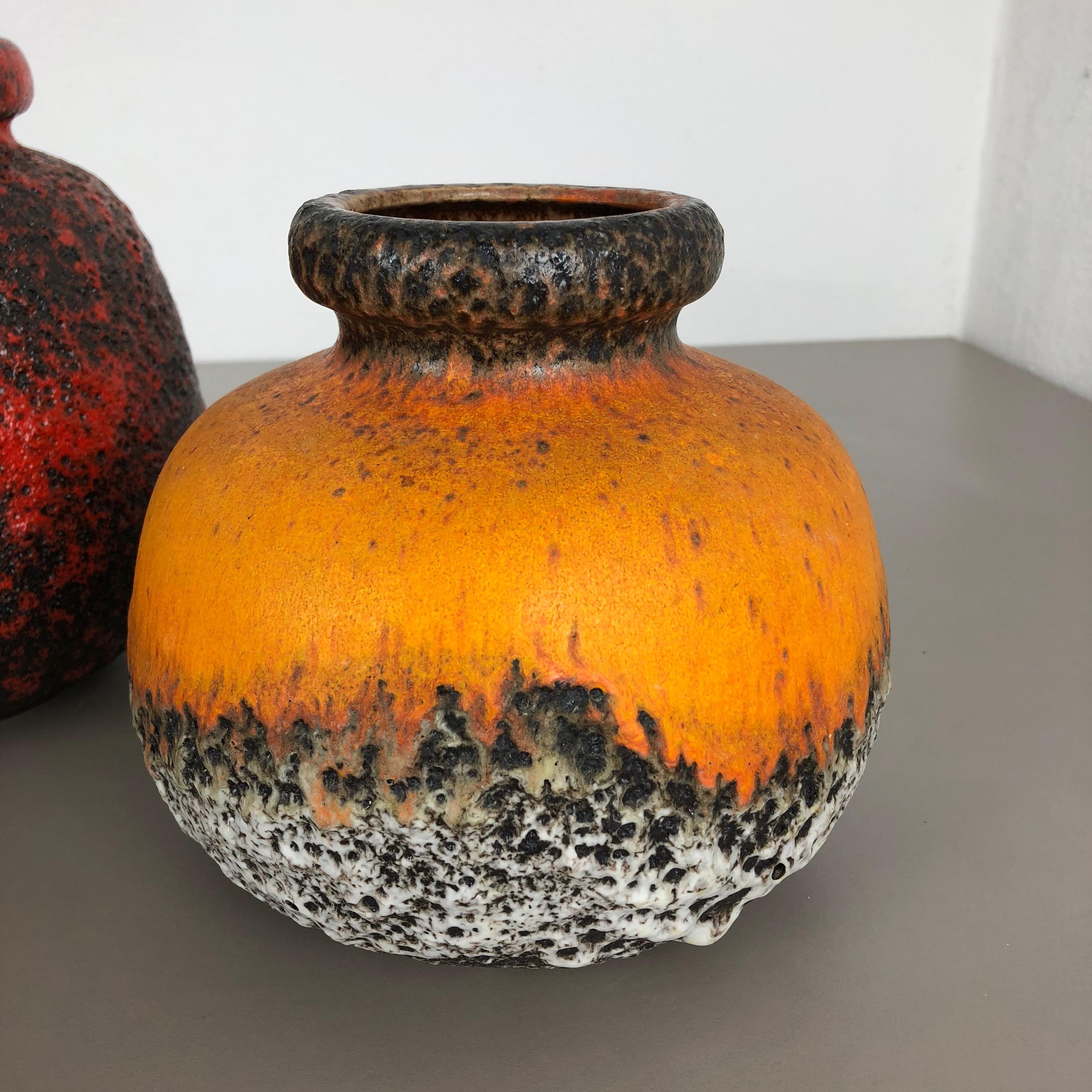 Set von drei flachen Lava-Vasen aus Keramik „Multi-Color“ von Scheurich, Deutschland, 1970er Jahre im Angebot 3